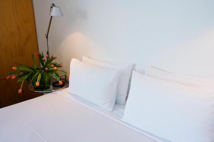 Standard Double Room thumbnail 5