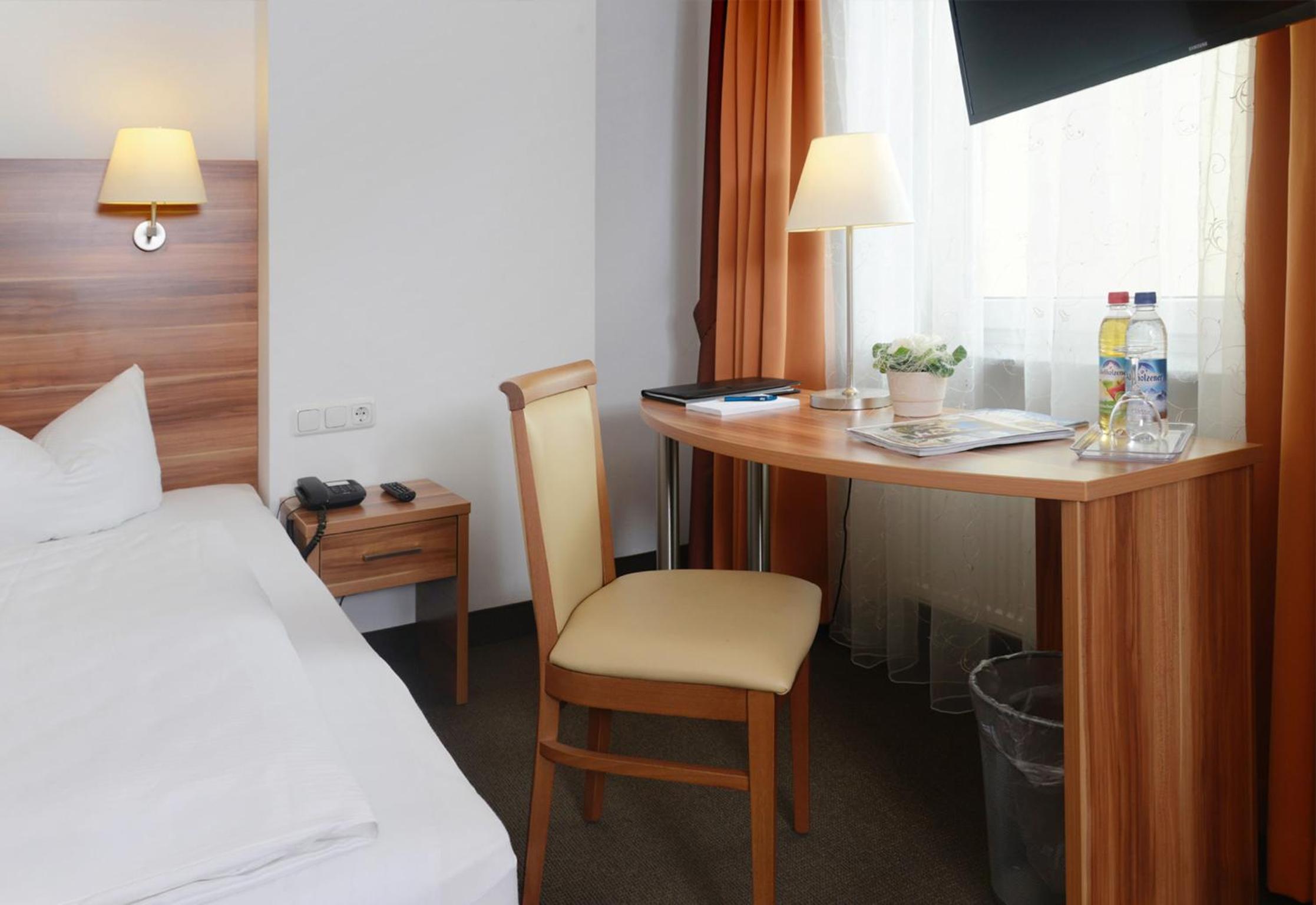 Single Room photo 2