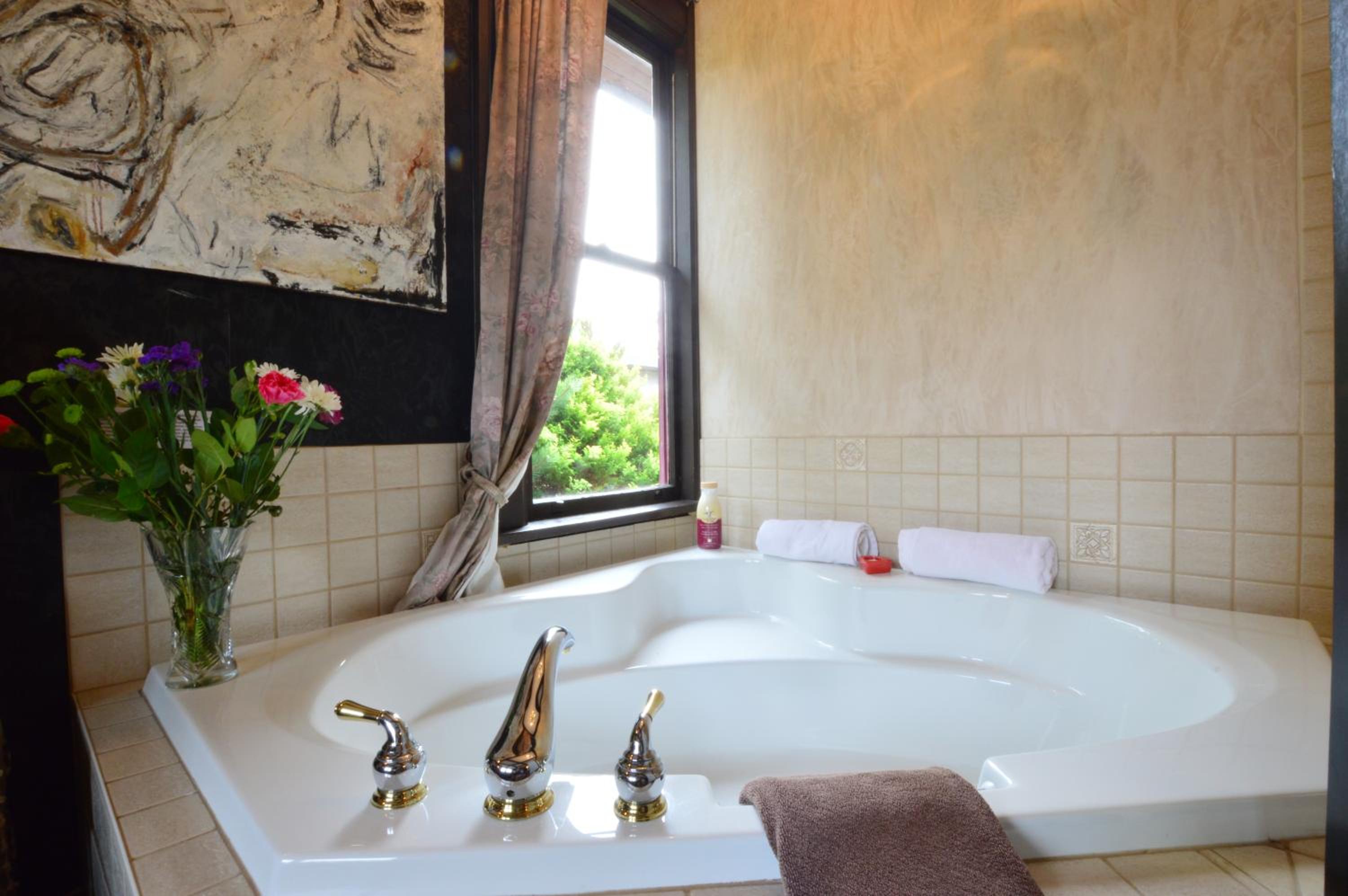 Queen Room with Spa Bath, photo 7