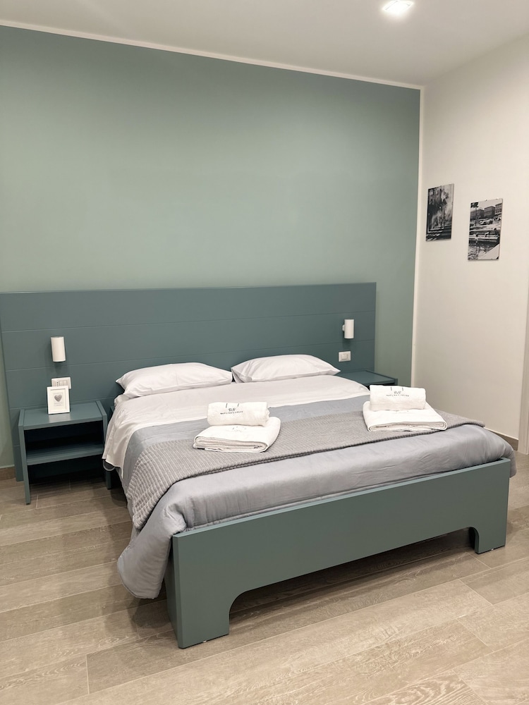 Deluxe Room (Massimo Troisi)