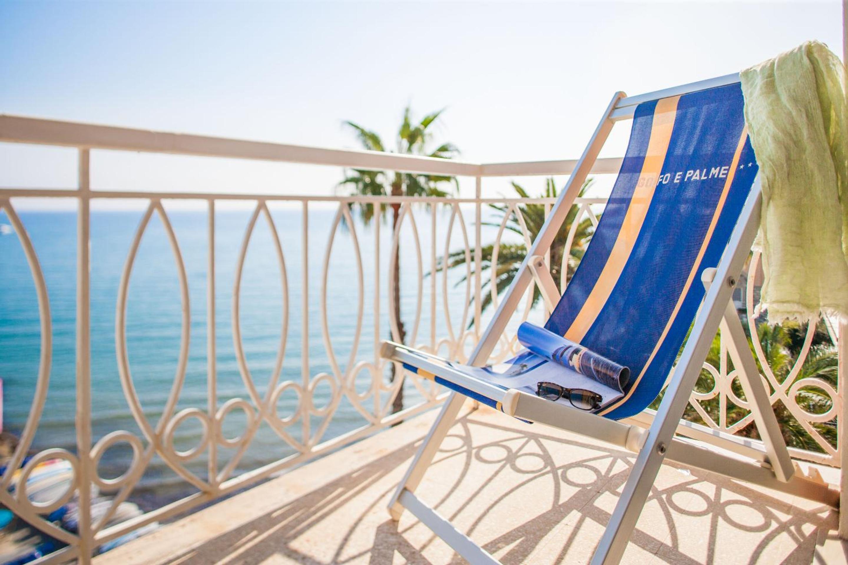 Deluxe Double Room with Sea View - Photo 14