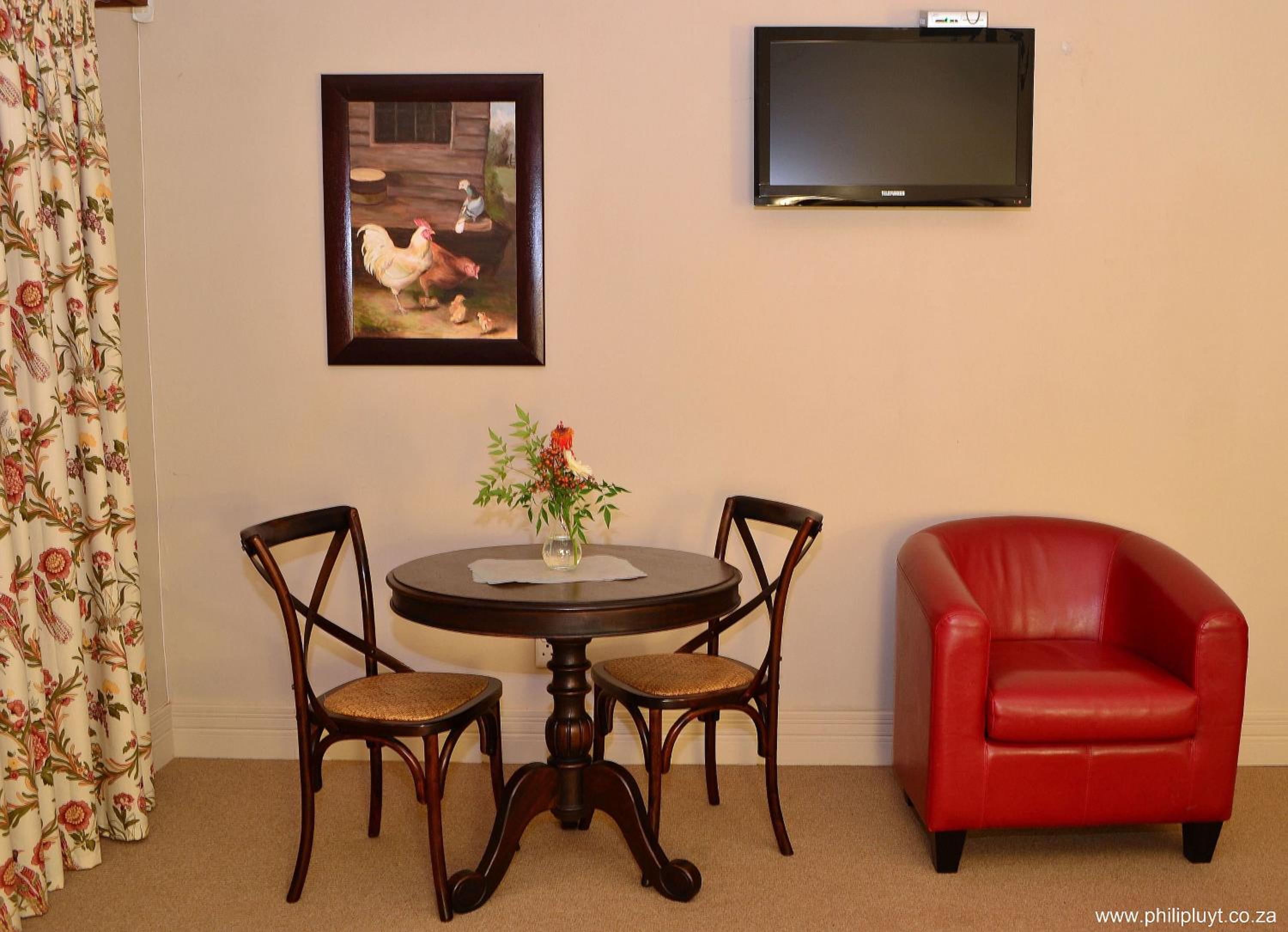 Family Room - Photo 8