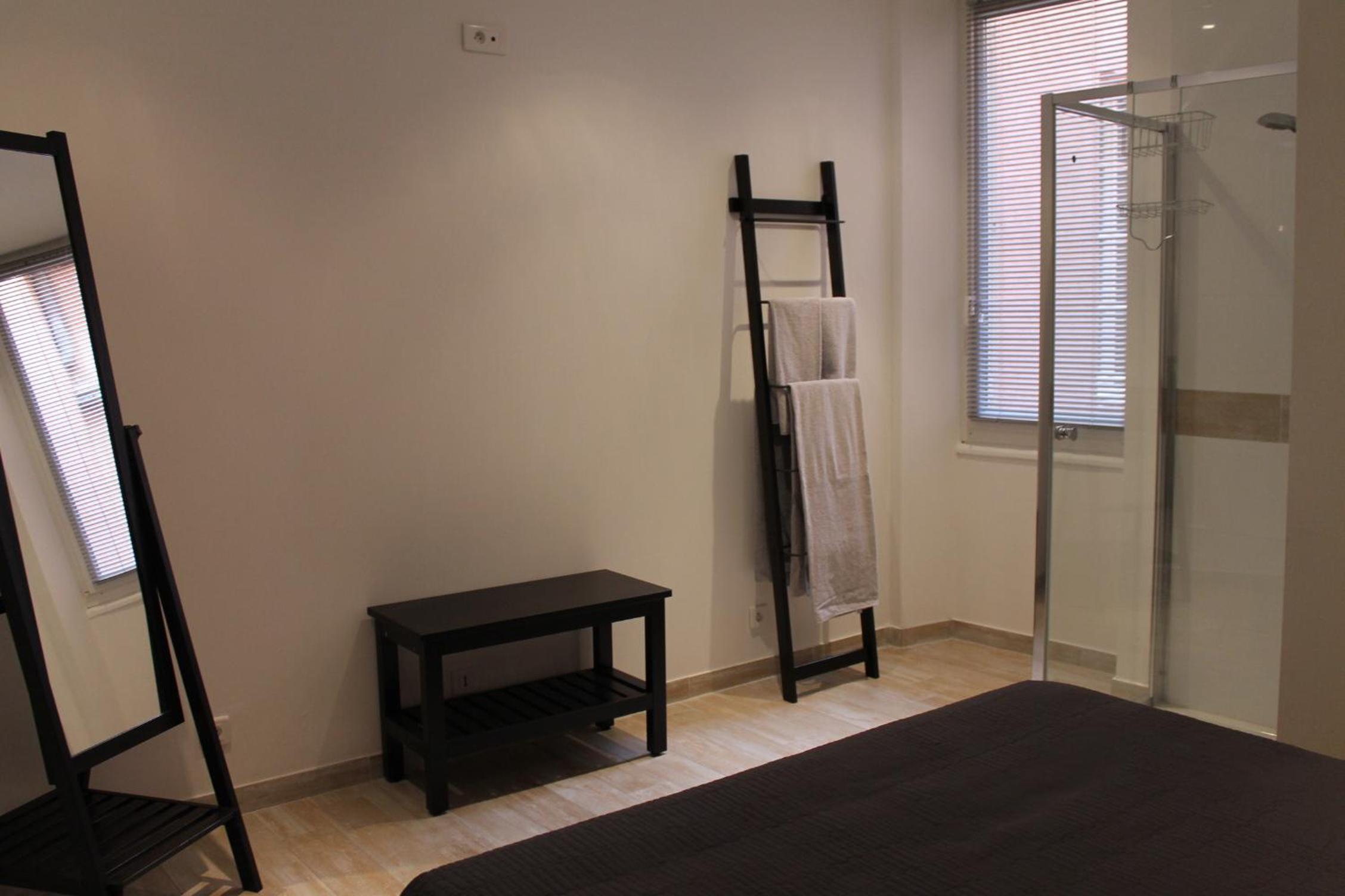 Two-Bedroom Apartment - Photo 8