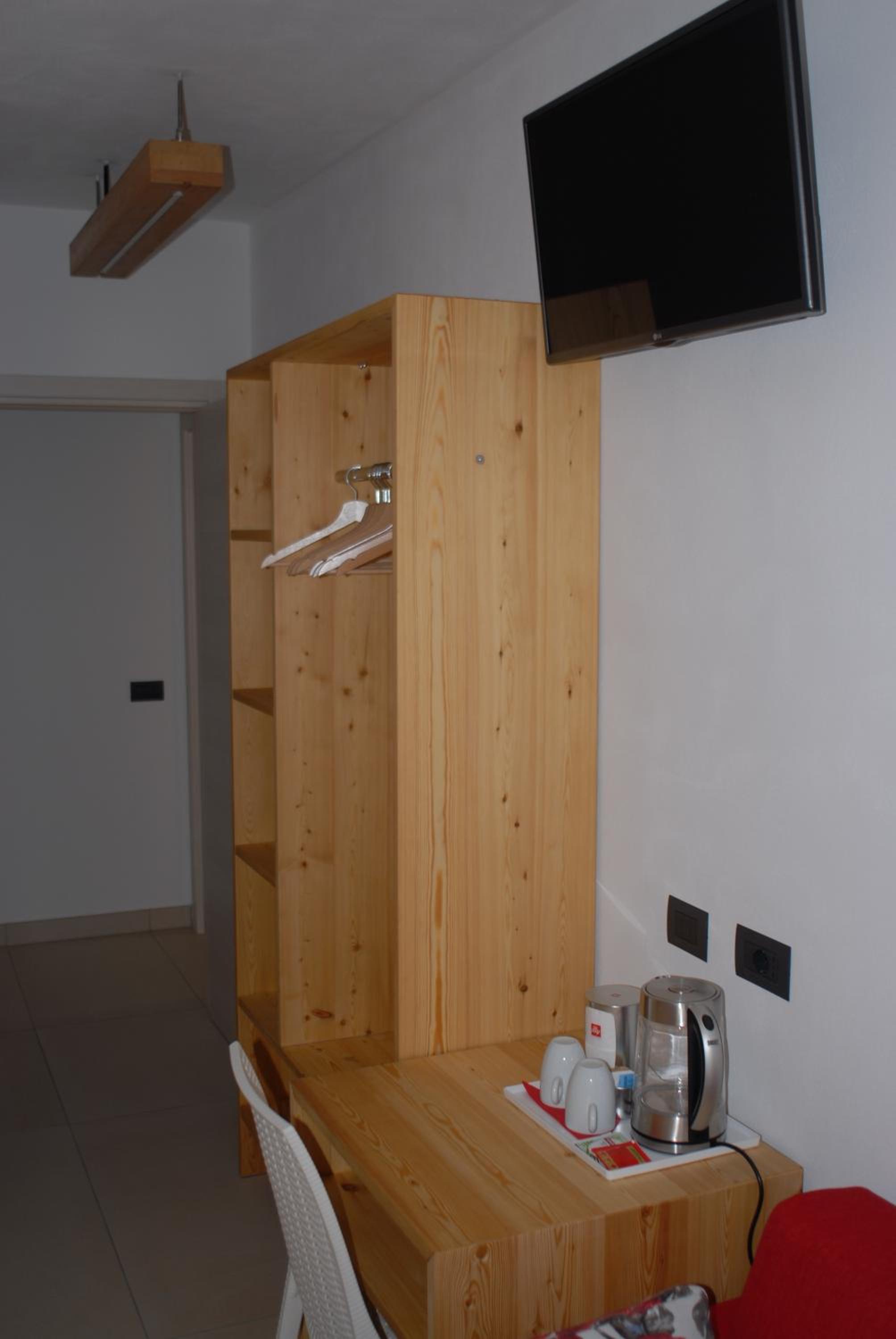 Comfort Triple Room with Shower photo 3