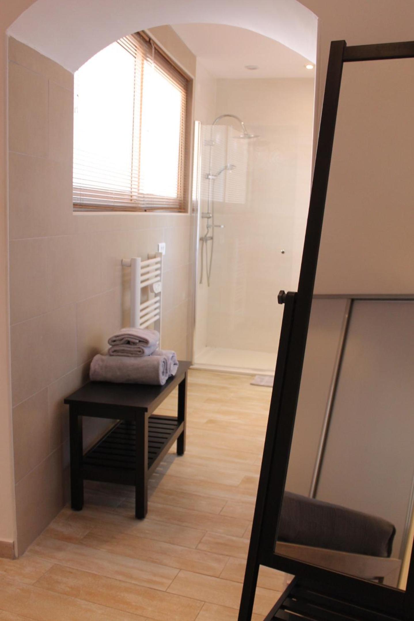 Two-Bedroom Apartment - Photo 6