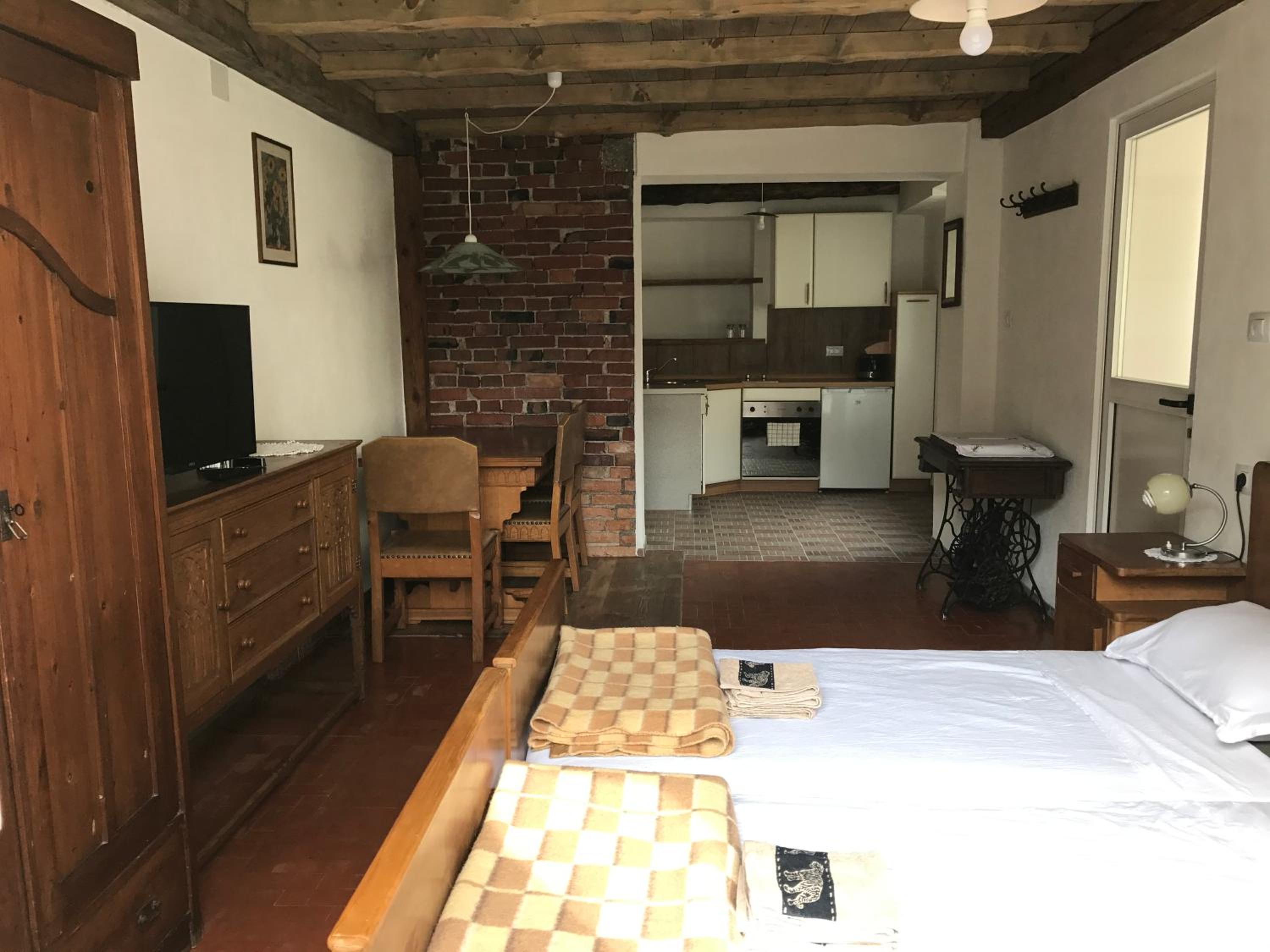 Apartment with Balcony photo 1