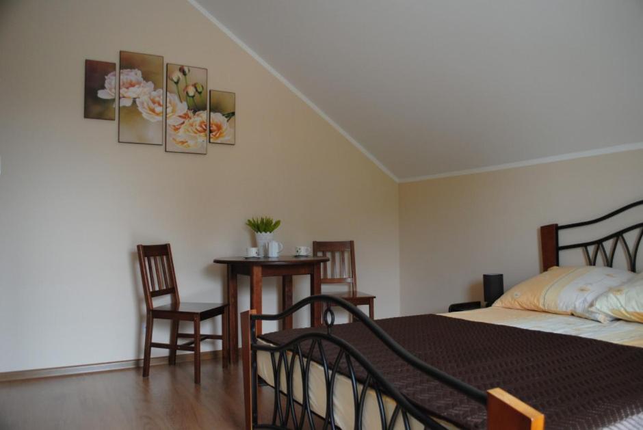 Large Double Room photo 2