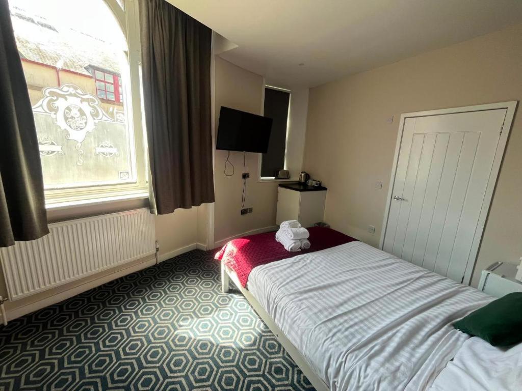 Deluxe Single Room