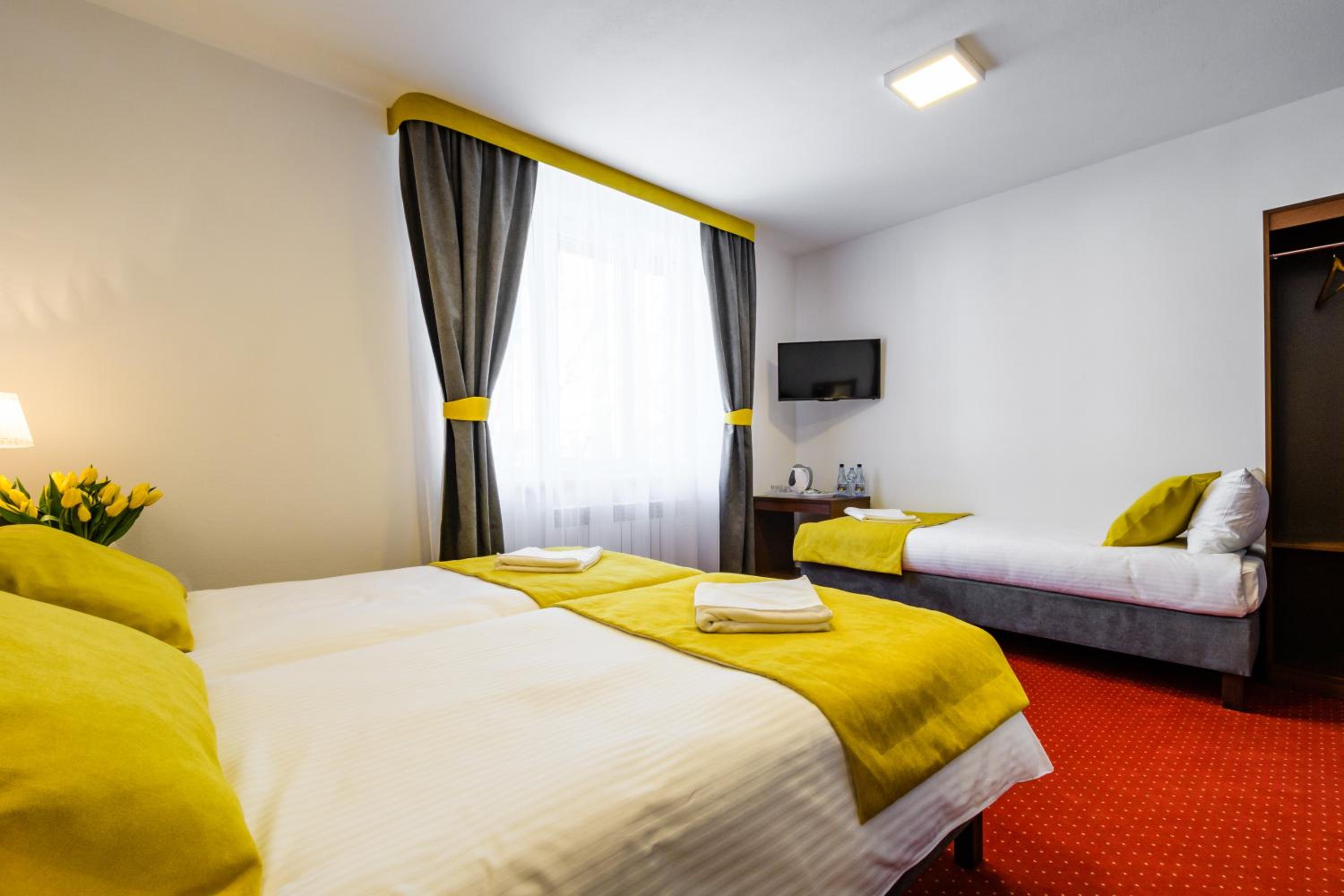 Triple Room - Photo 1