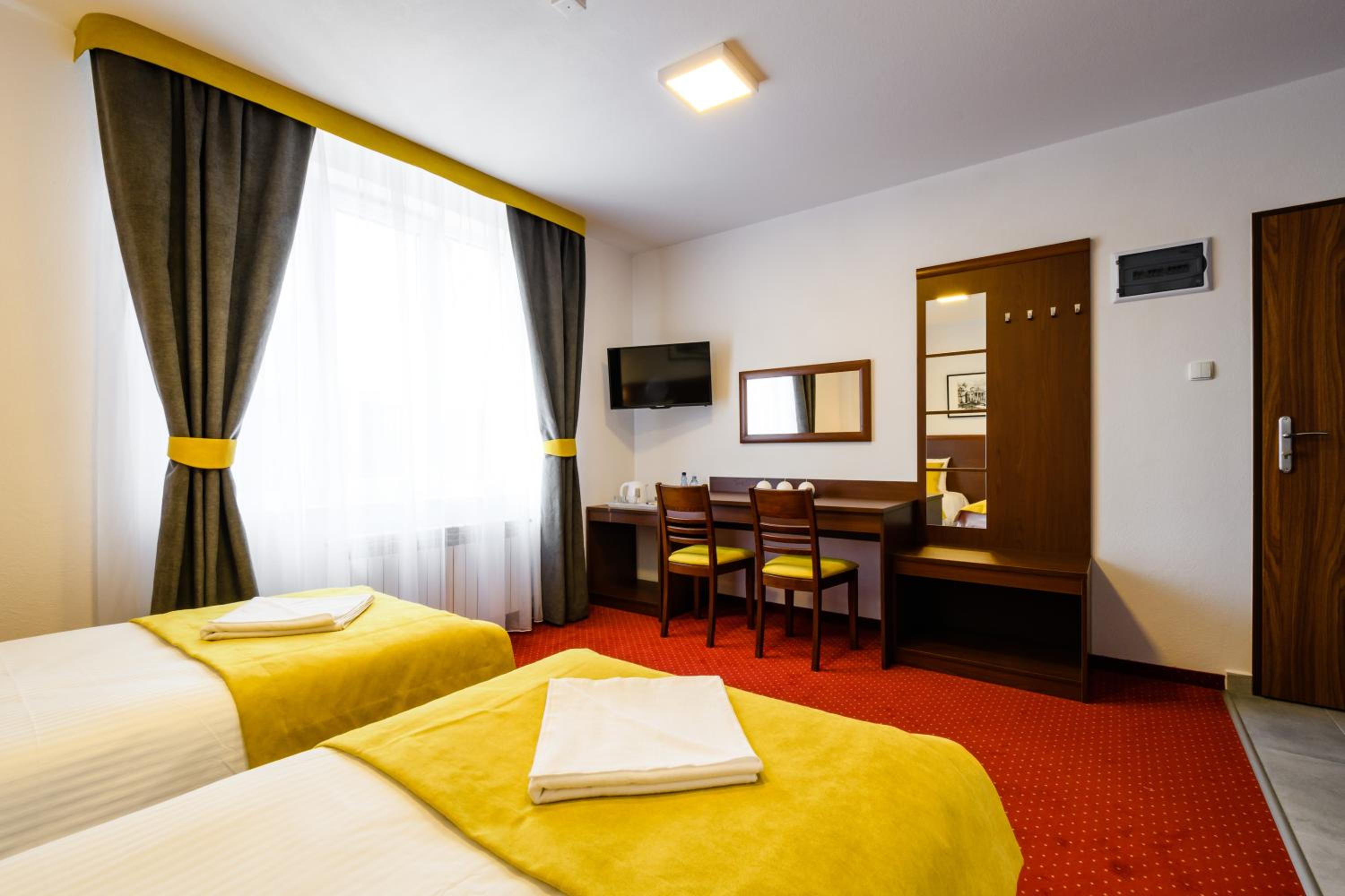 Double Room - Photo 4