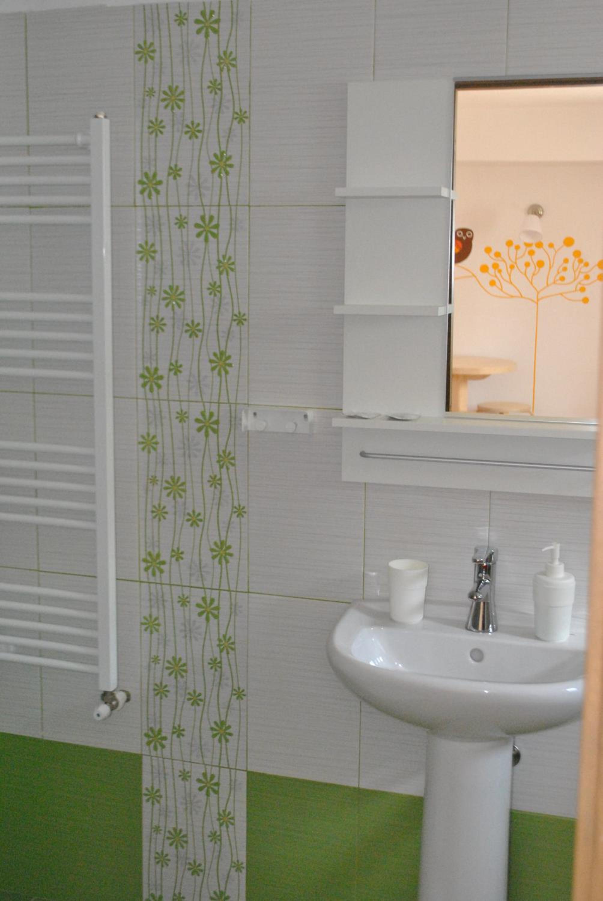 Family Room with Private Bathroom photo 3