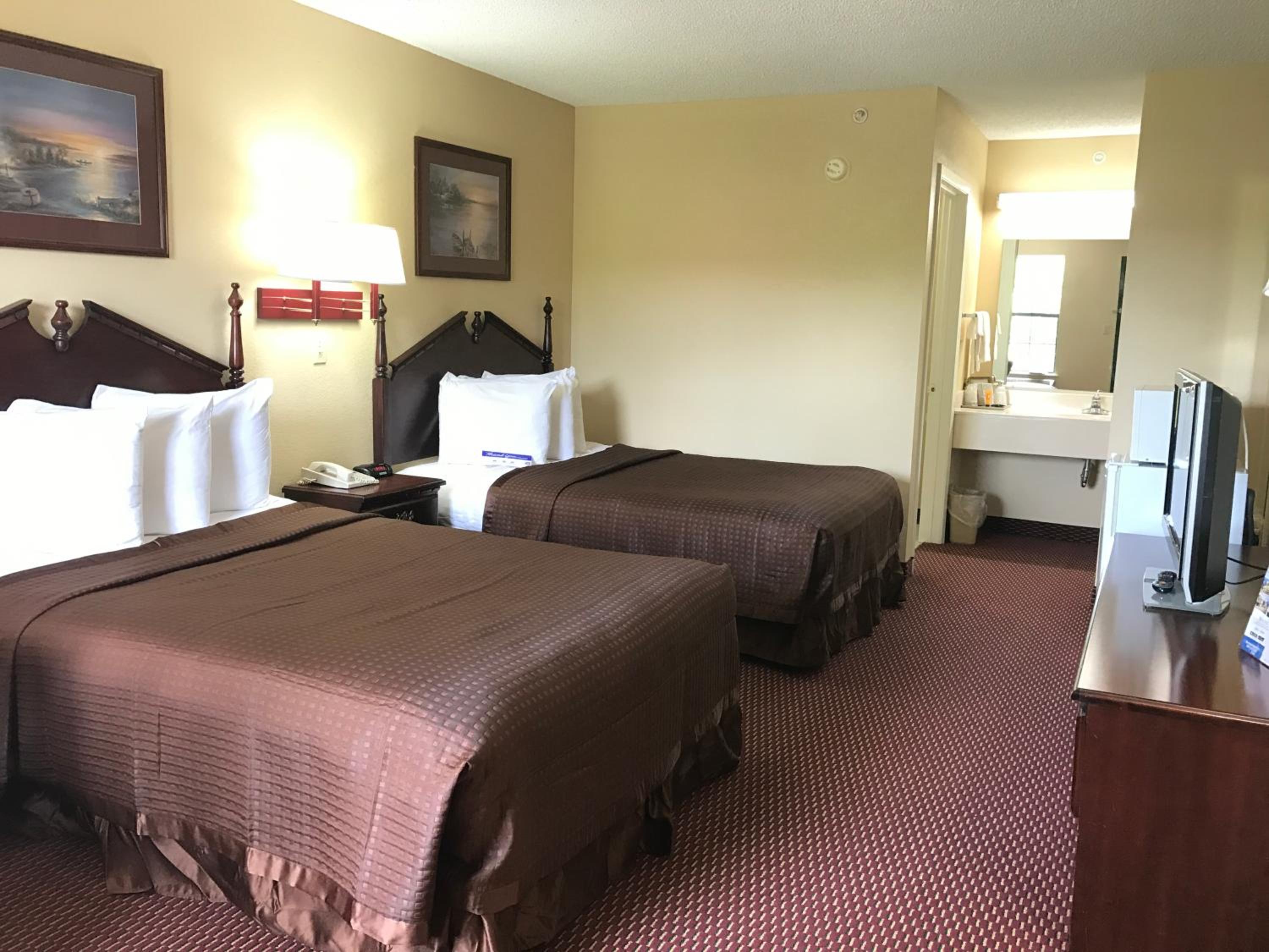 Double Room with Two Double Beds - Photo 1
