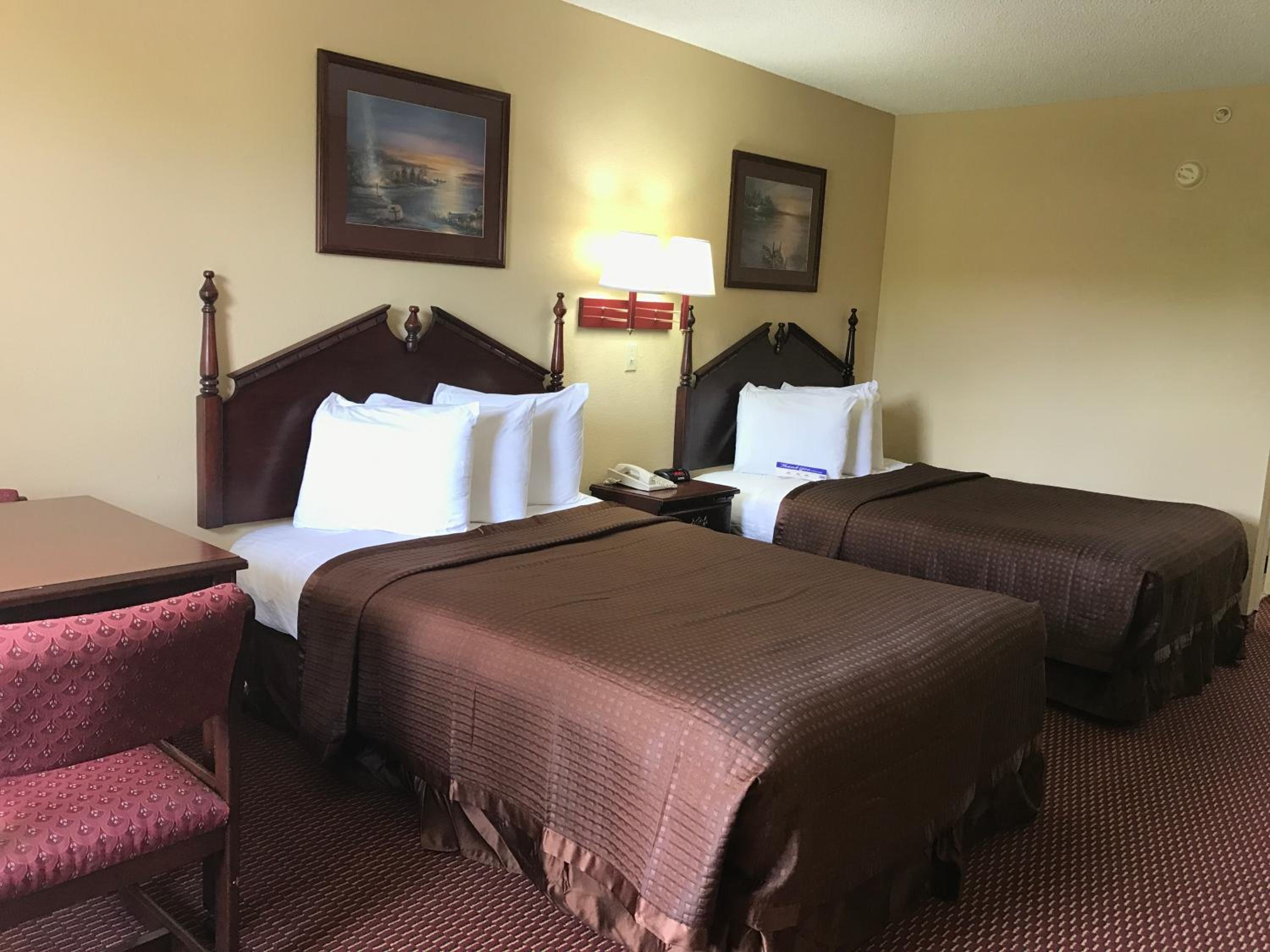 Double Room with Two Double Beds - Photo 4
