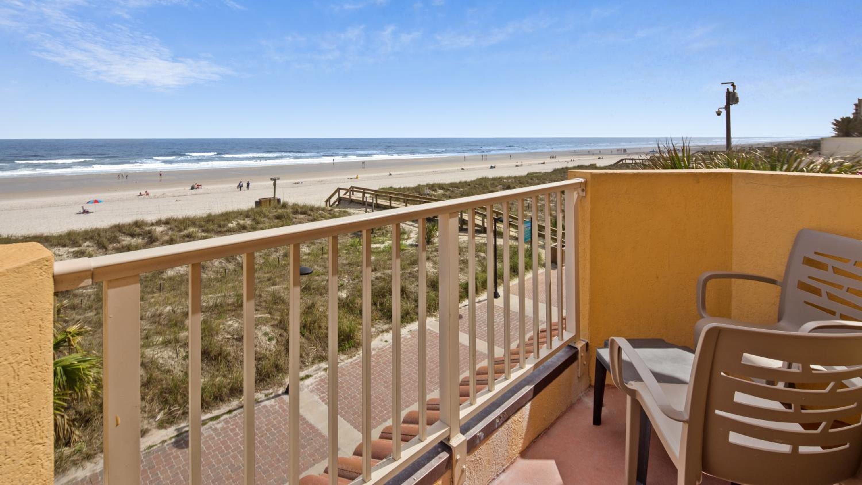 King Room - Ocean Front - Non-Smoking - Photo 4