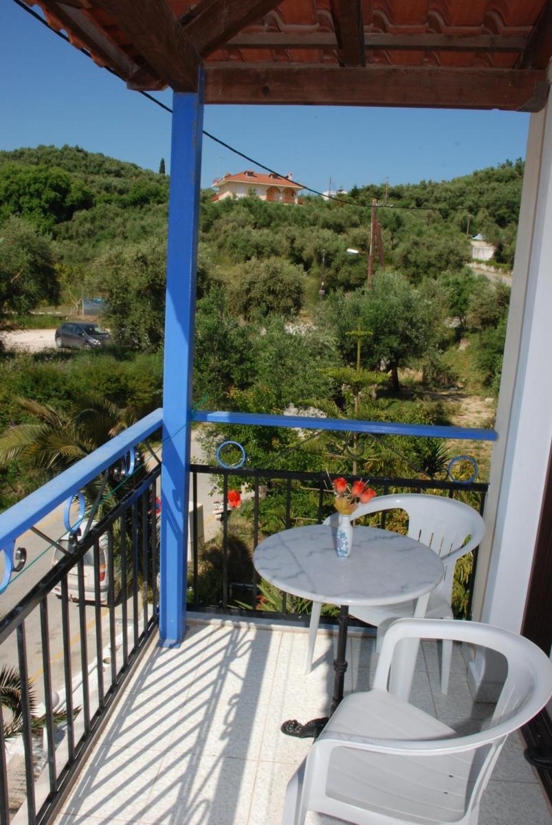 Studio (2 Adults) - Photo 26