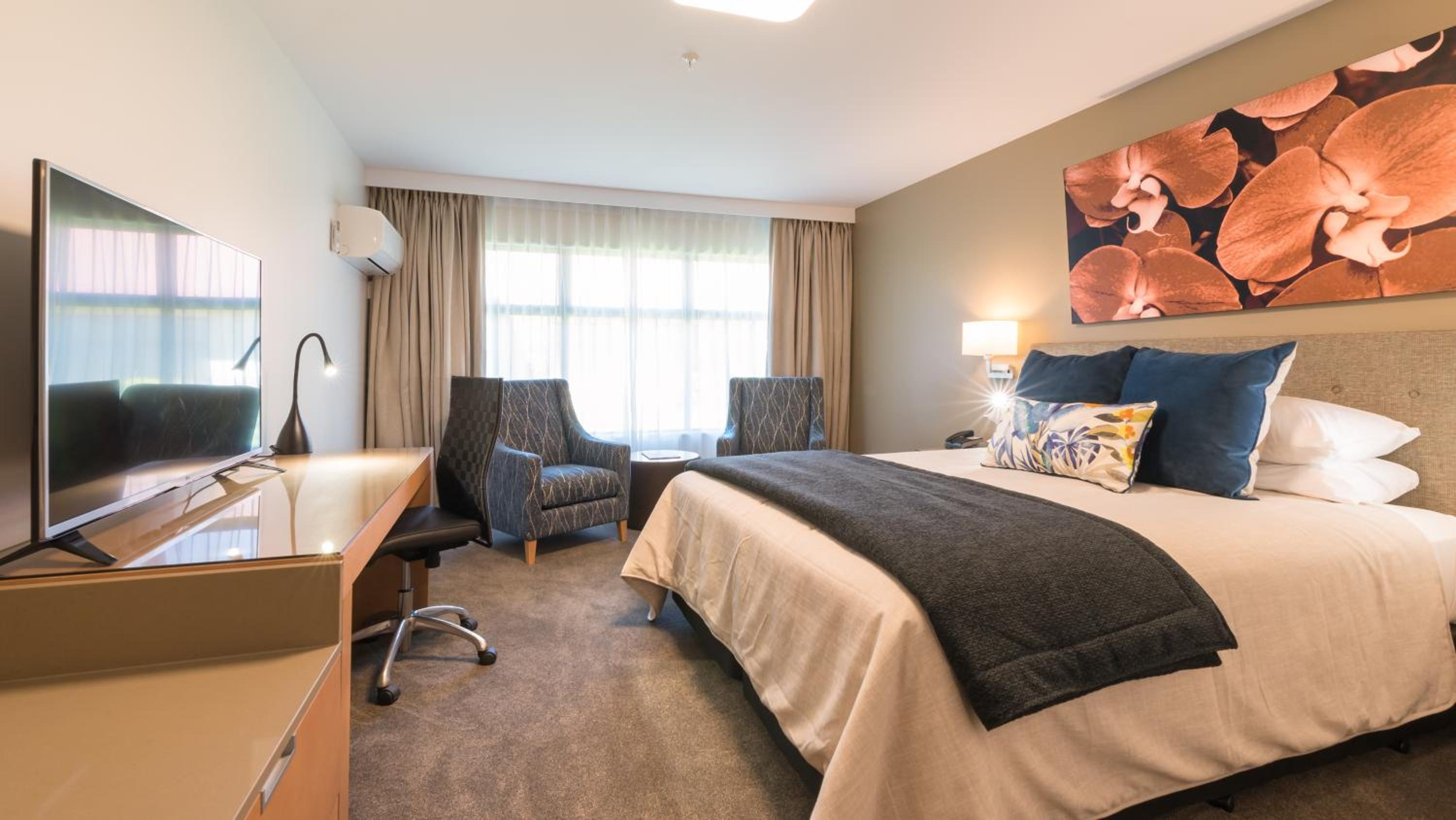 Superior King Room - Photo 5
