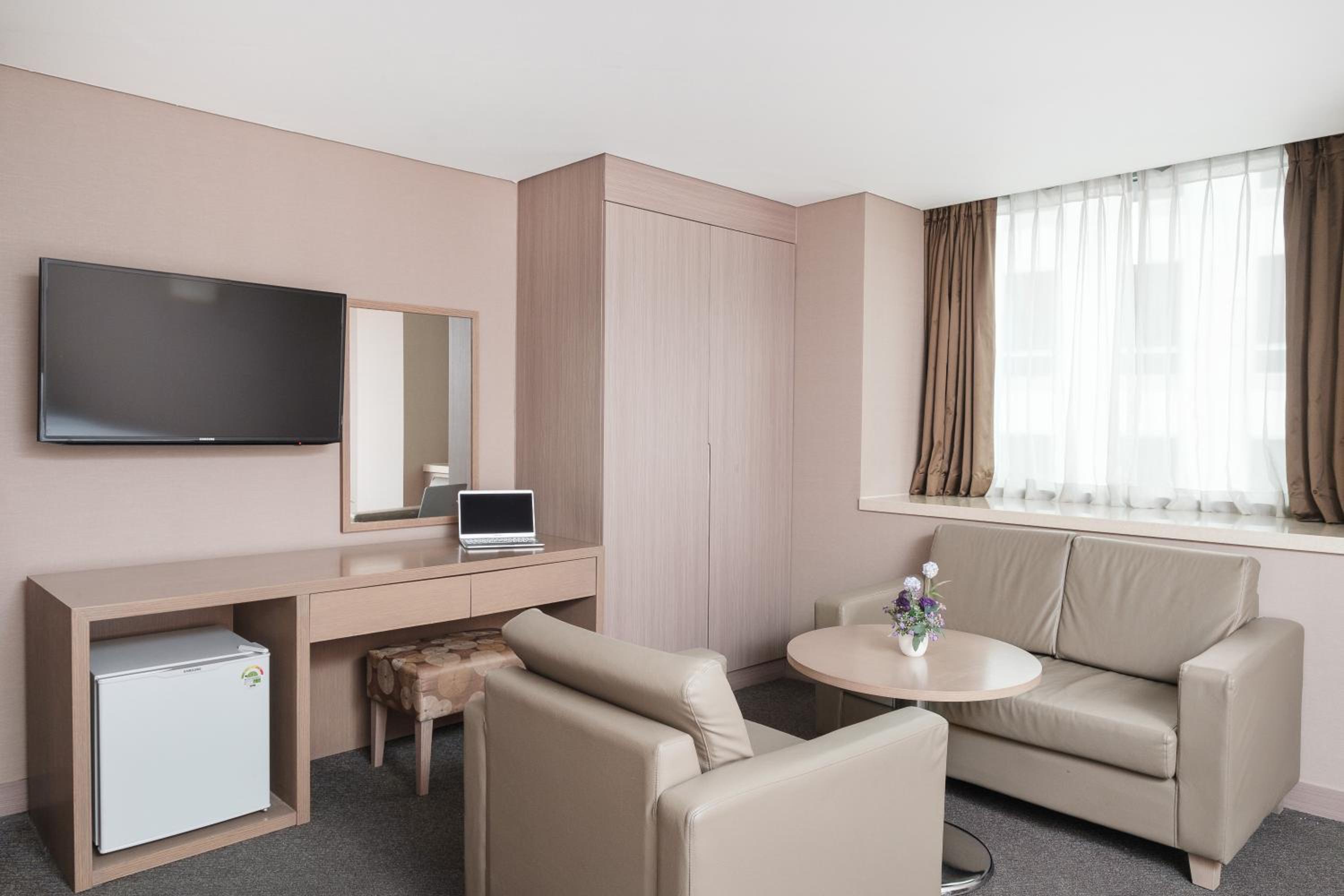 Deluxe Triple Room - Photo 5