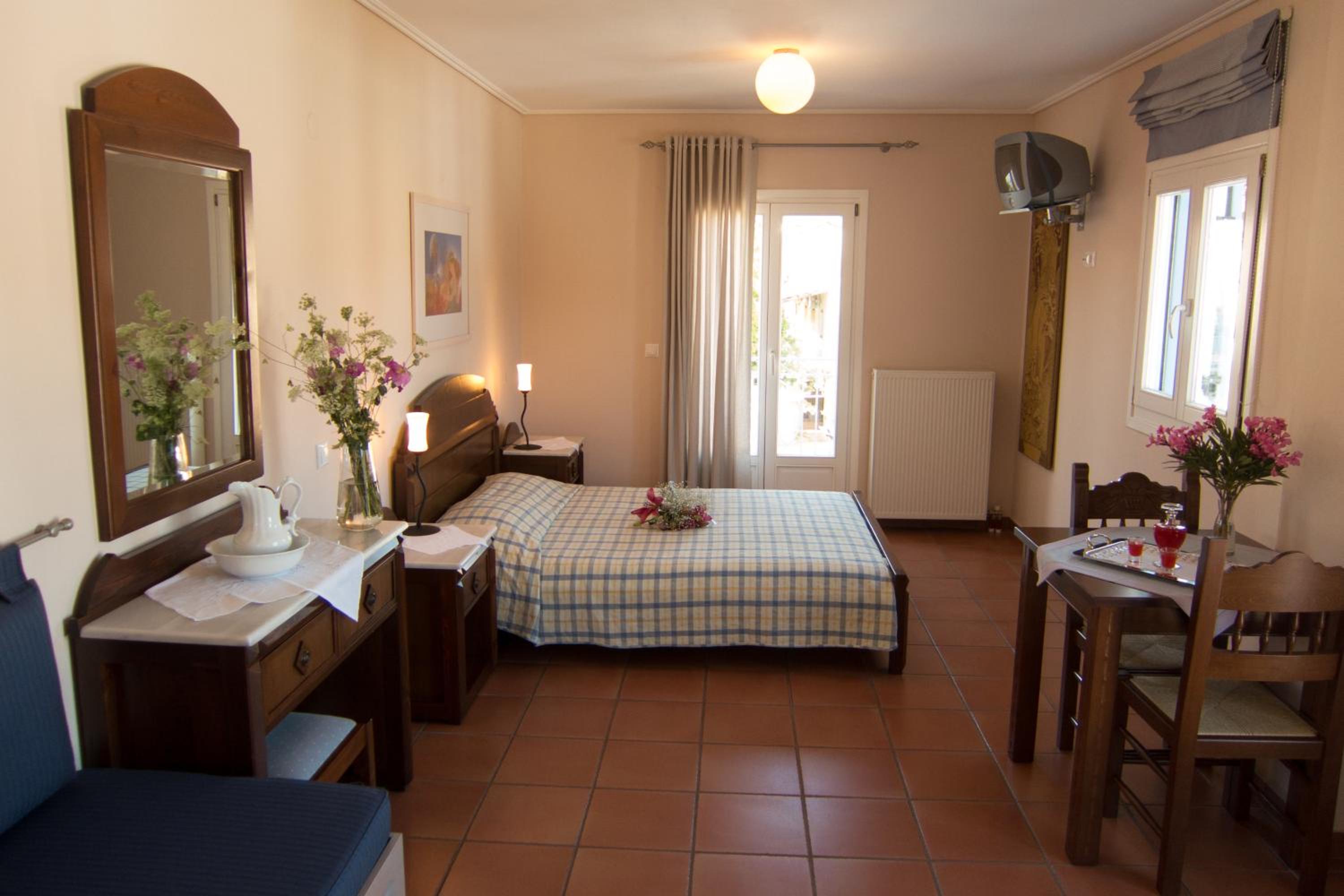 Studio (2 Adults) with Partial Sea View photo 2
