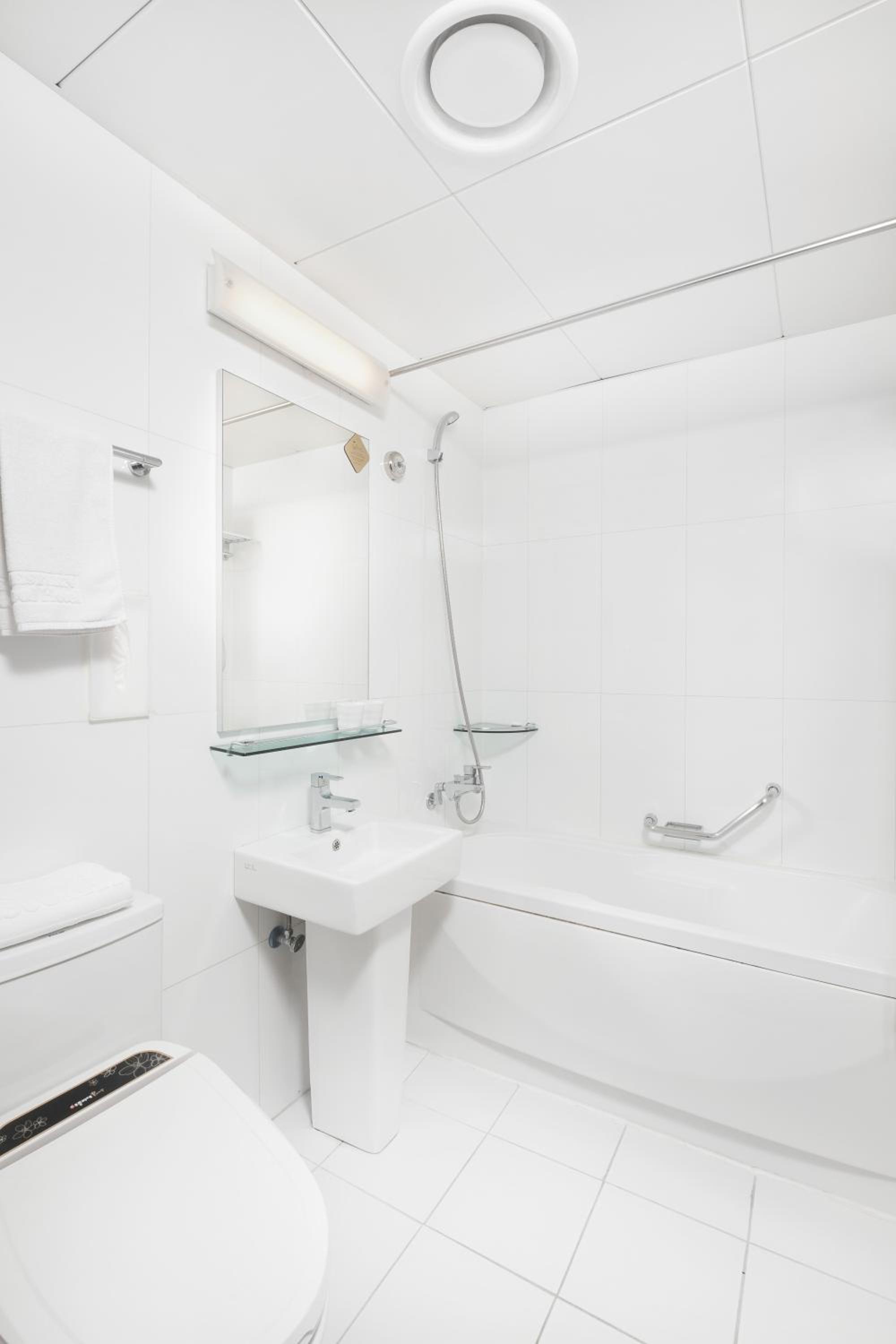 Economy Double Room -  No Window - Photo 10