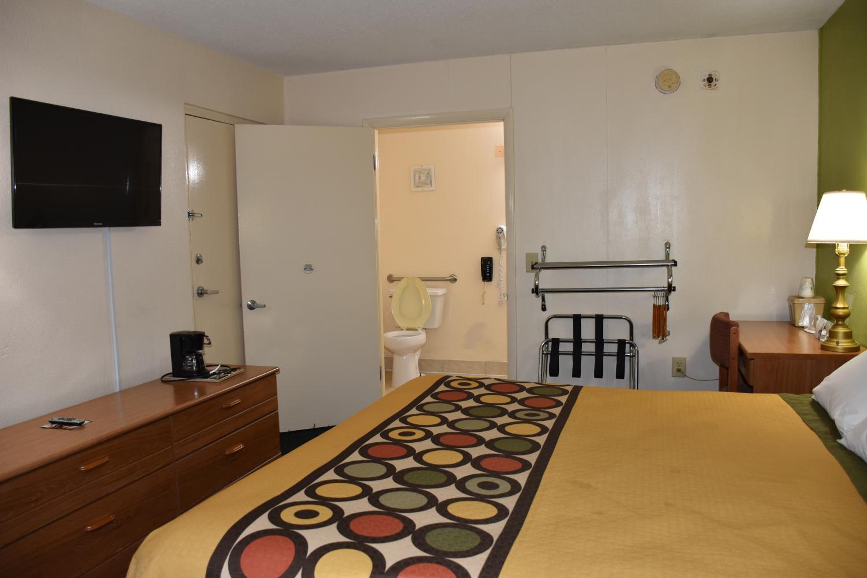 King Room - Mobility Access/Non-Smoking - Photo 5