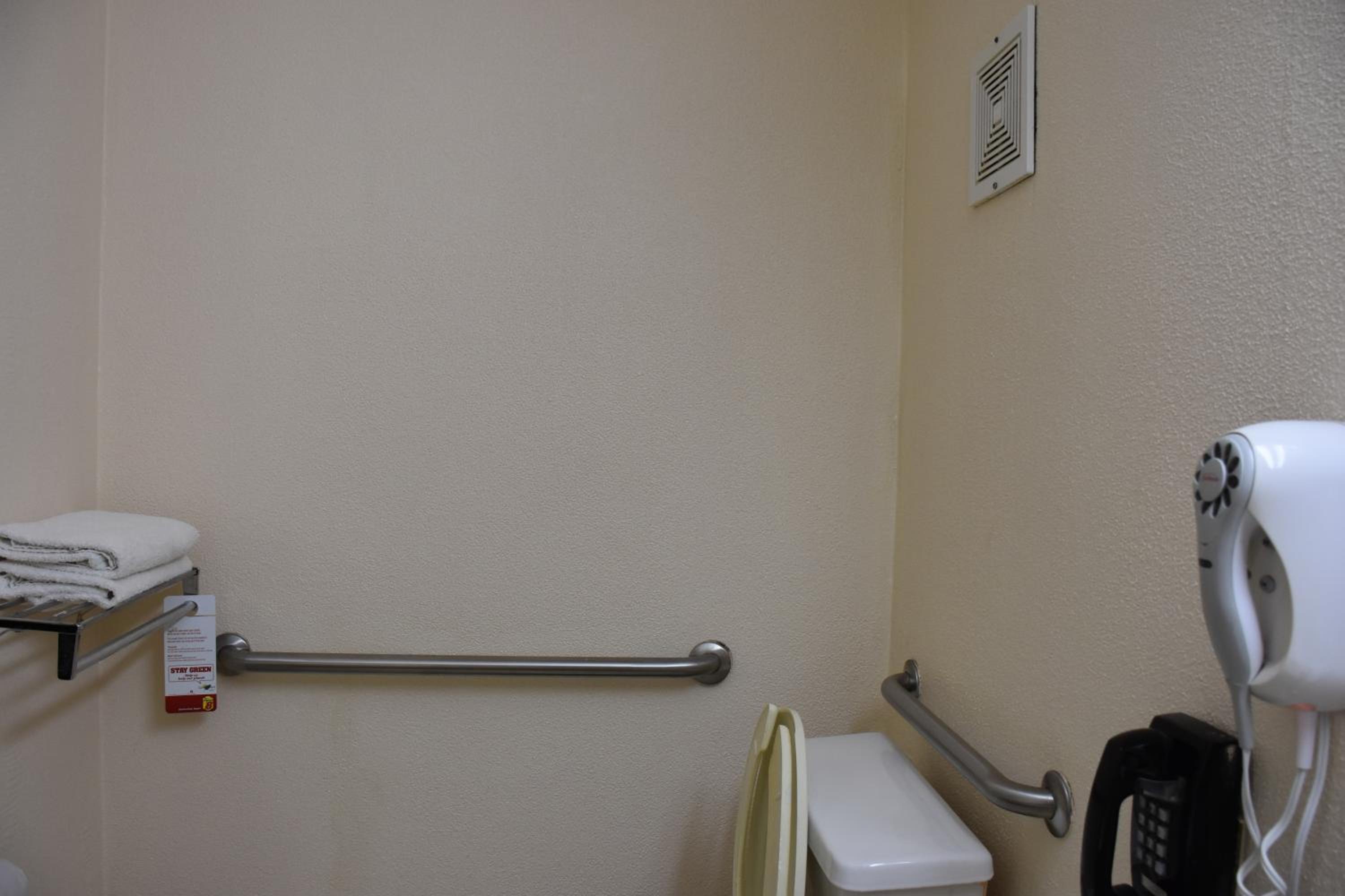 King Room - Mobility Access/Non-Smoking - Photo 3