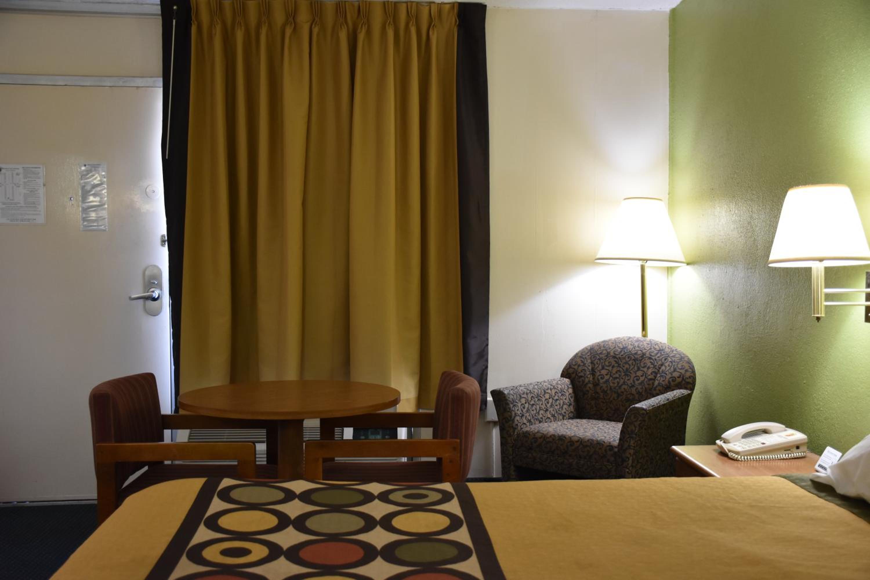 King Room - Non-Smoking - Photo 13