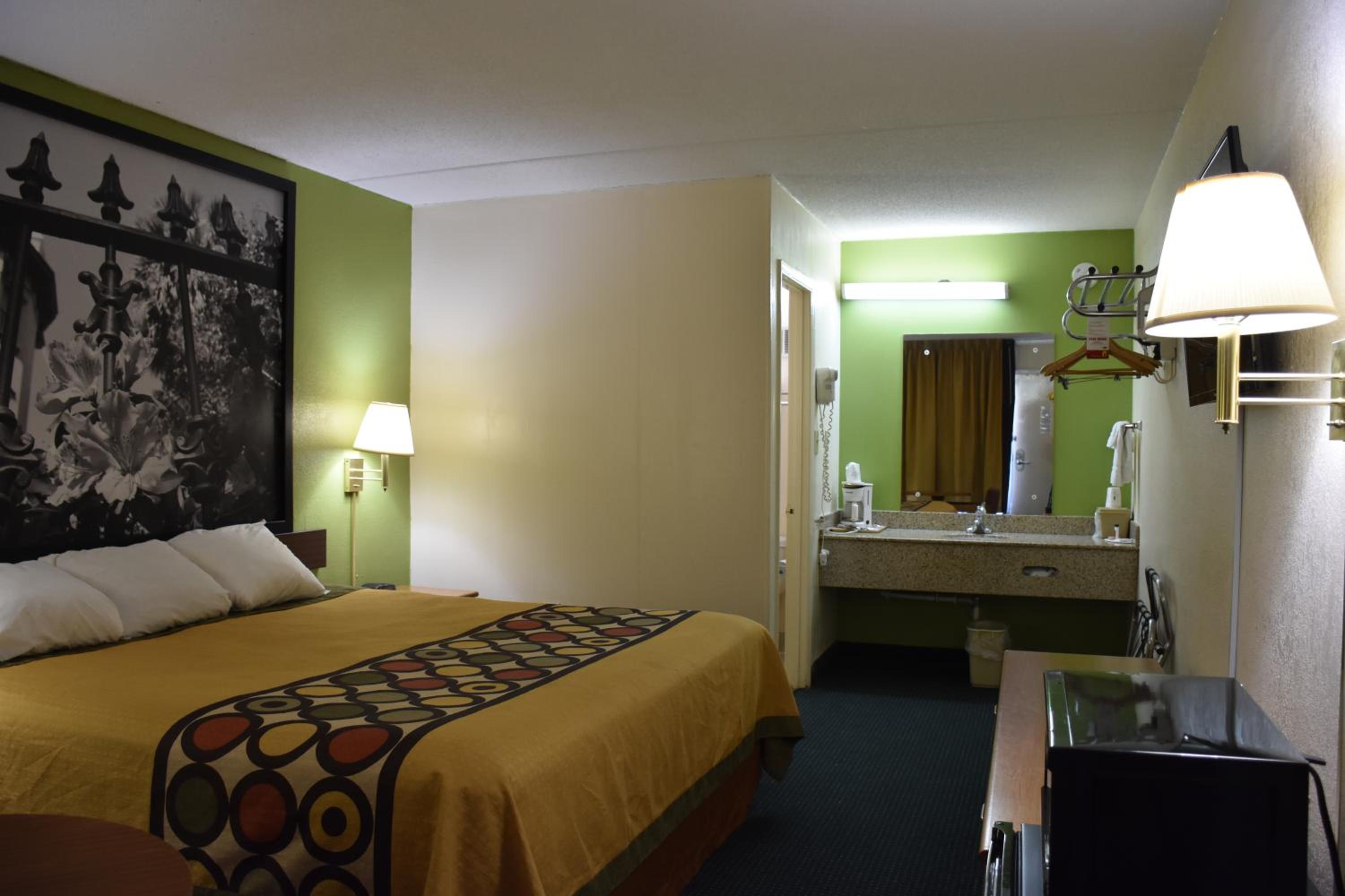 King Room - Non-Smoking - Photo 21