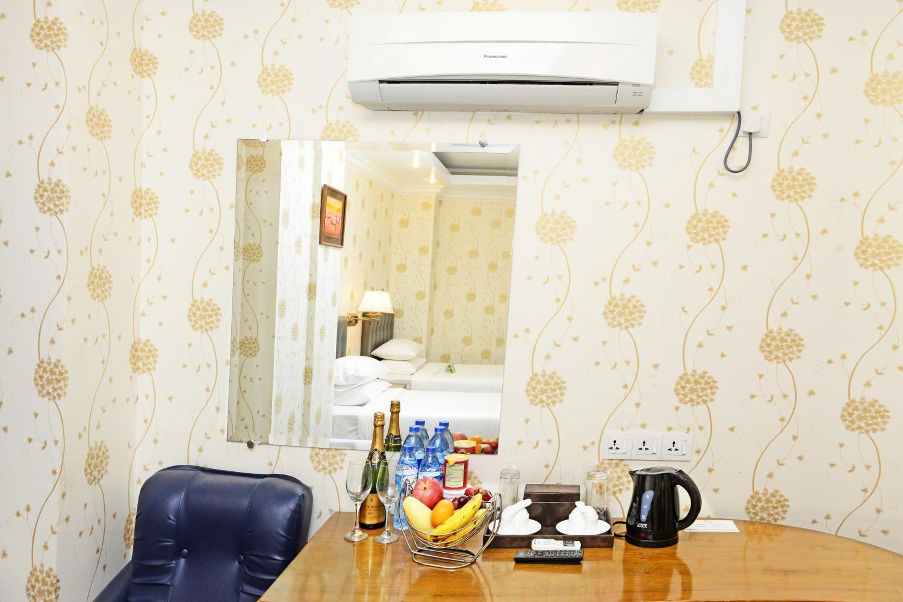 Superior Double or Twin Room without Window - Photo 4