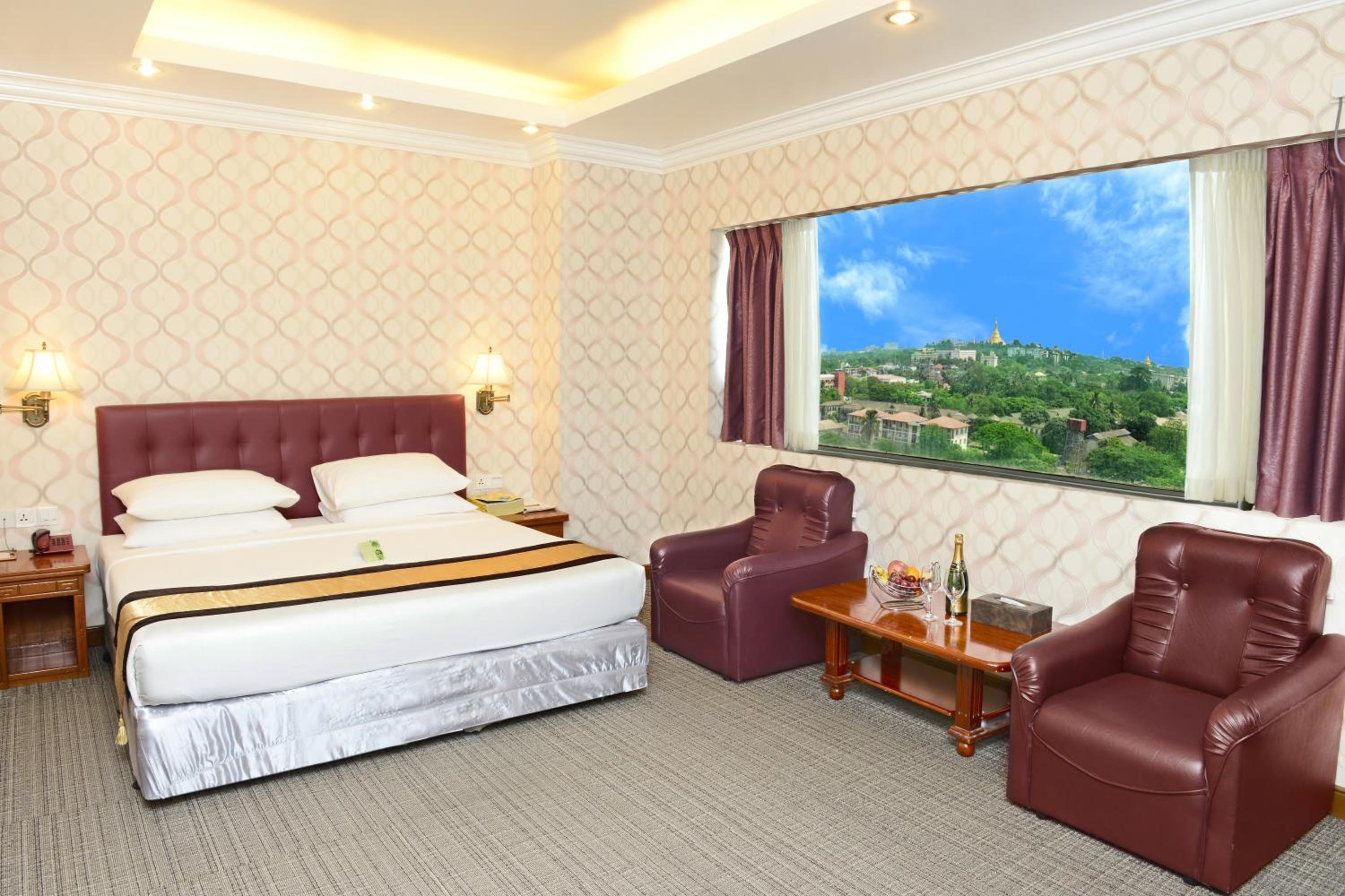 Deluxe Double or Twin Room with Pagoda View - Photo 1