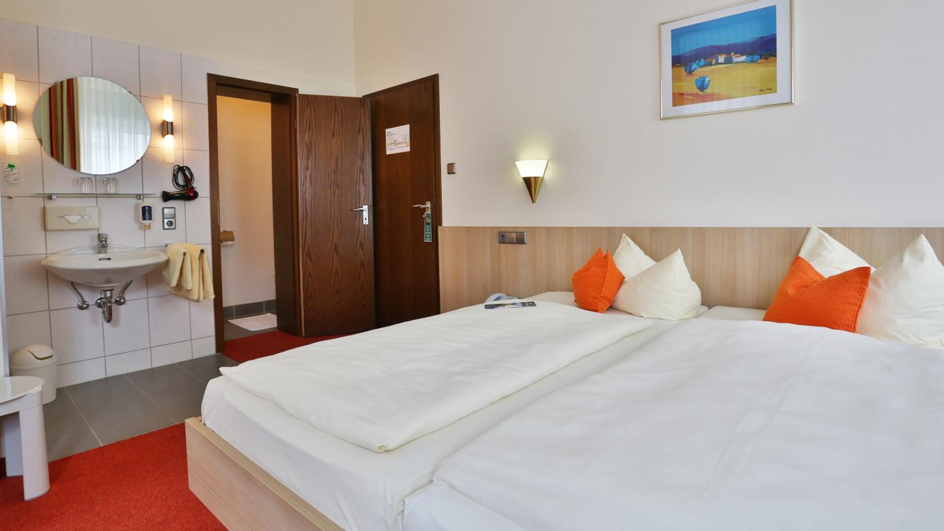 Economy Double Room - Photo 2