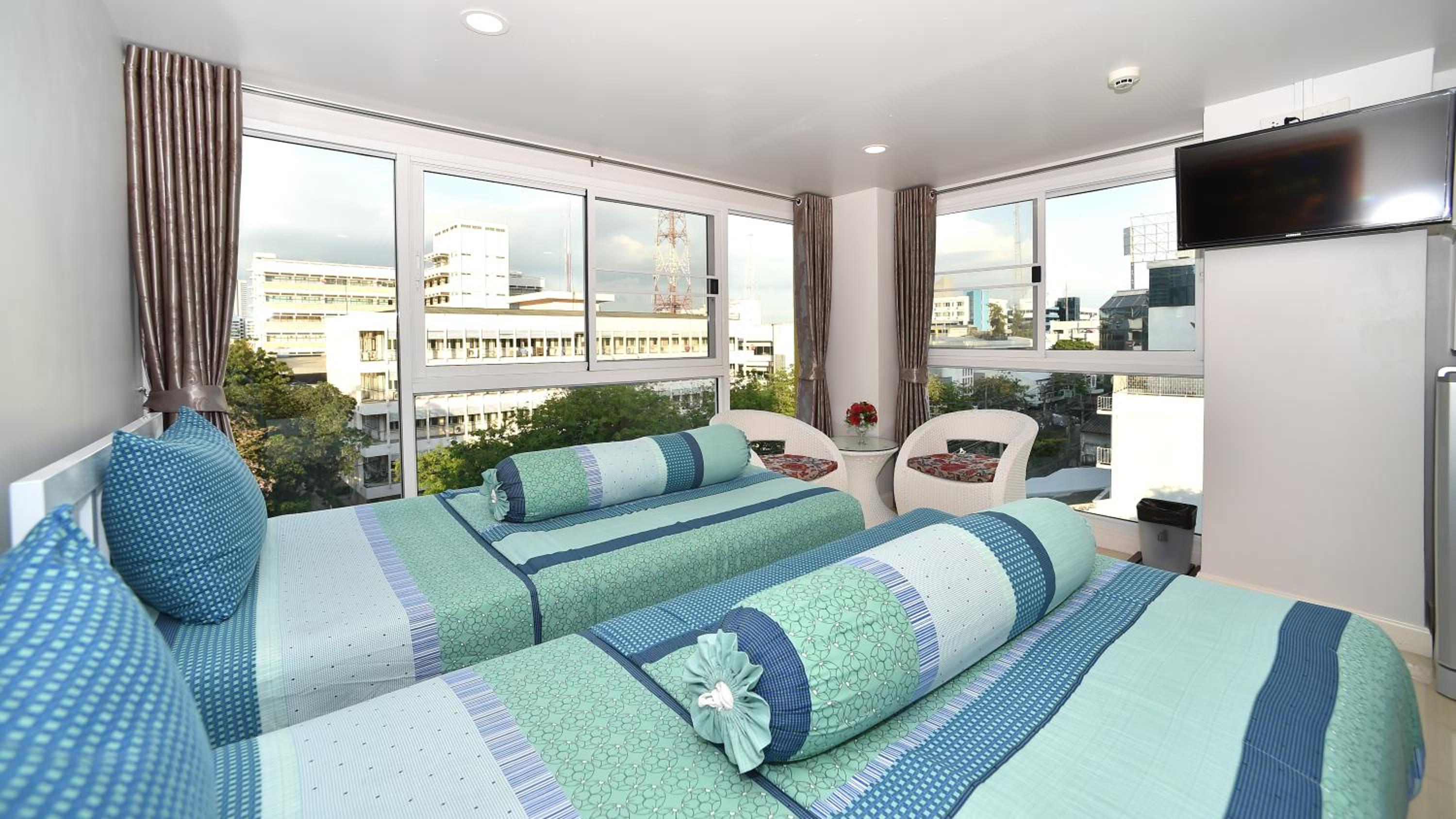 Deluxe Twin Room photo 2