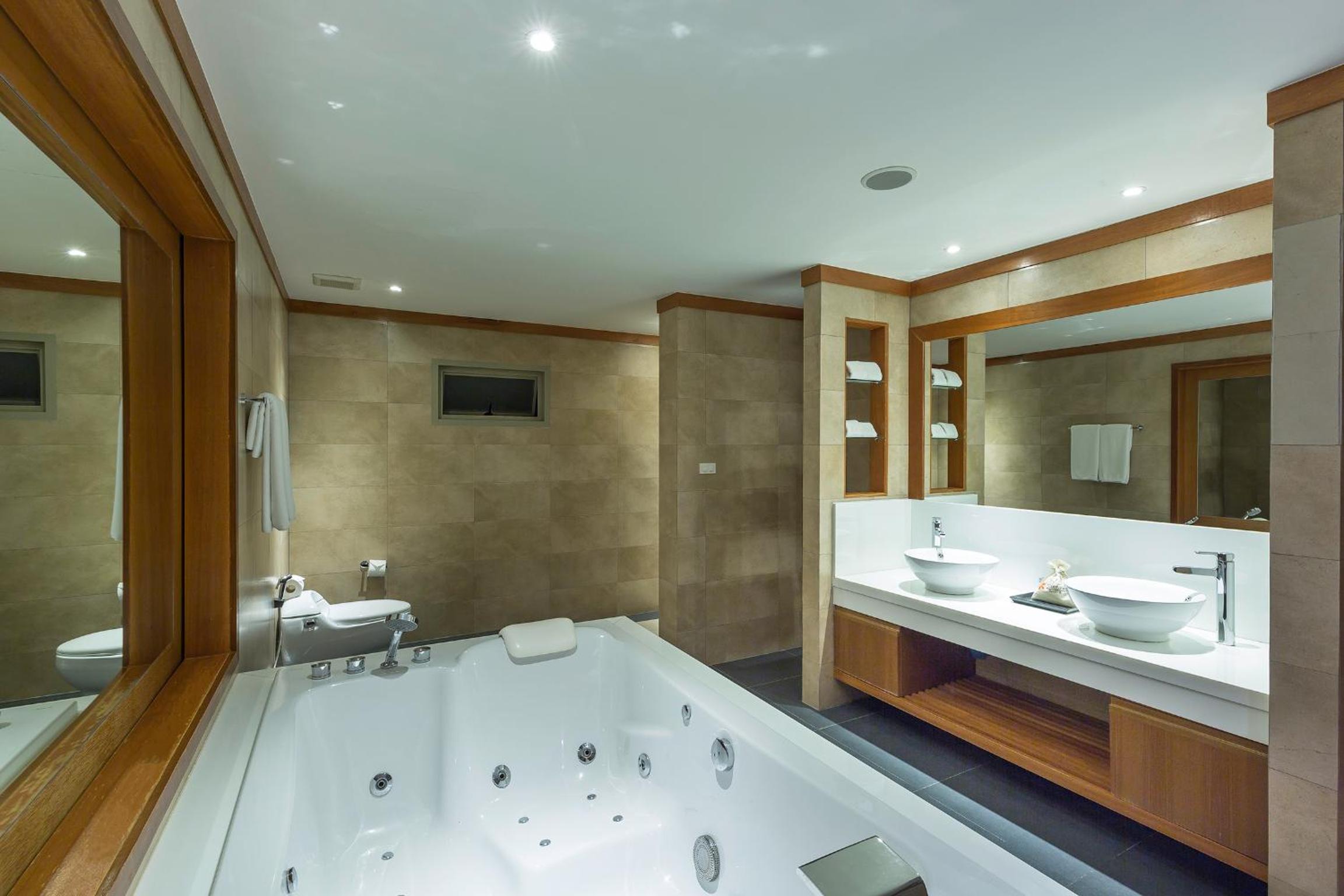 Two-Bedroom Villa with Private Pool - Photo 7