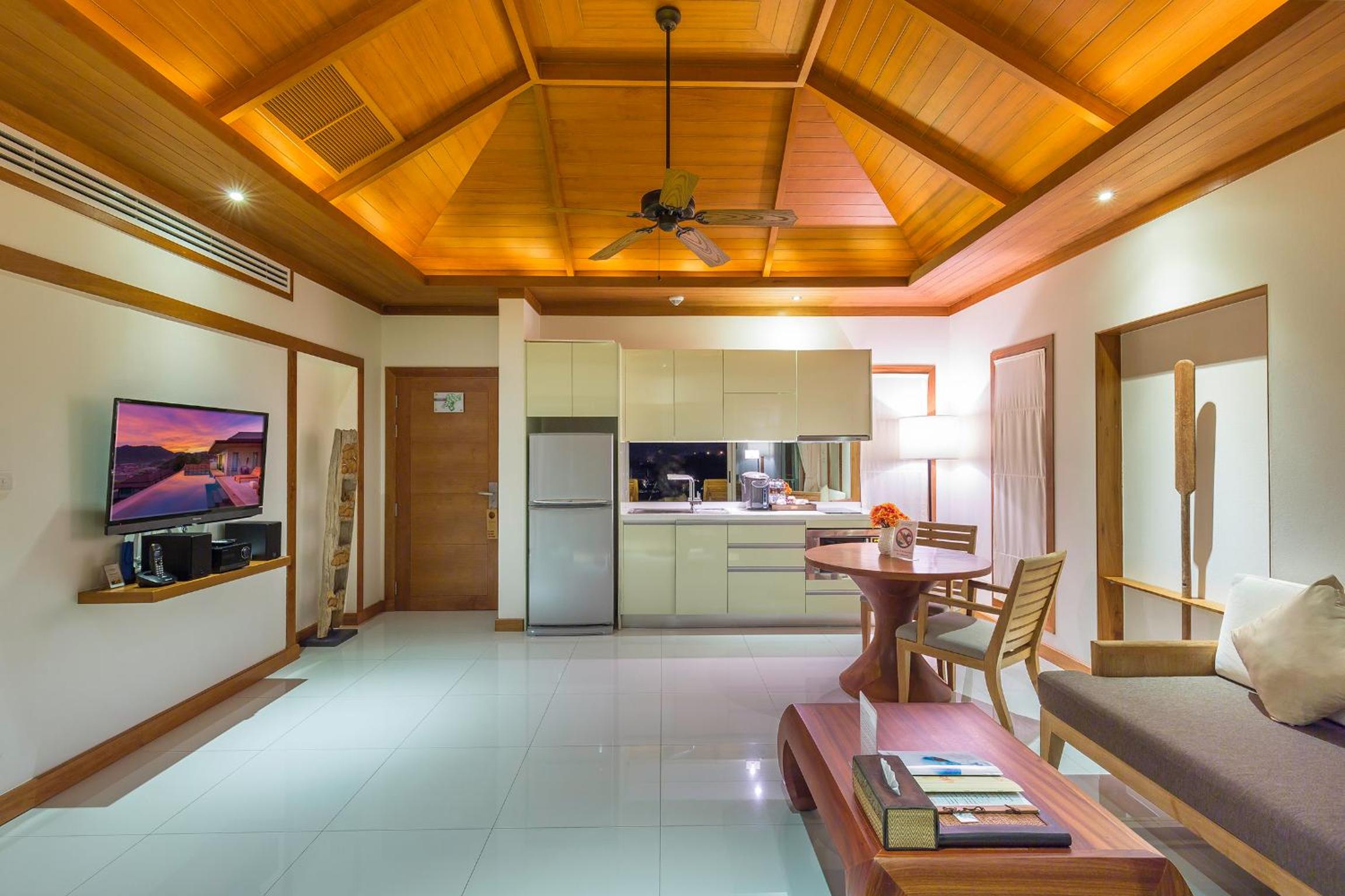 One-Bedroom Villa with Private Pool - Photo 8