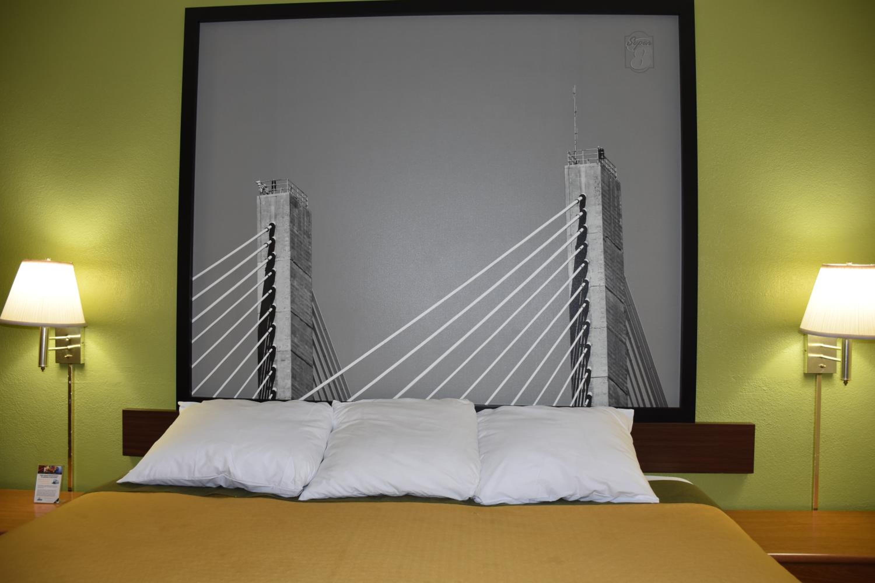 King Room - Non-Smoking - Photo 1