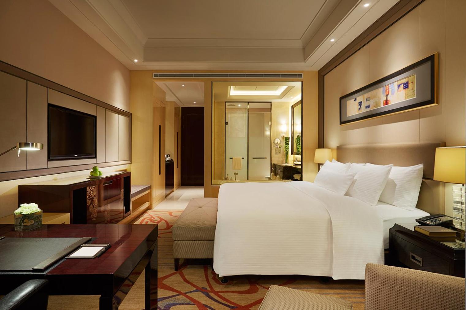 Deluxe Double Room with Lake View