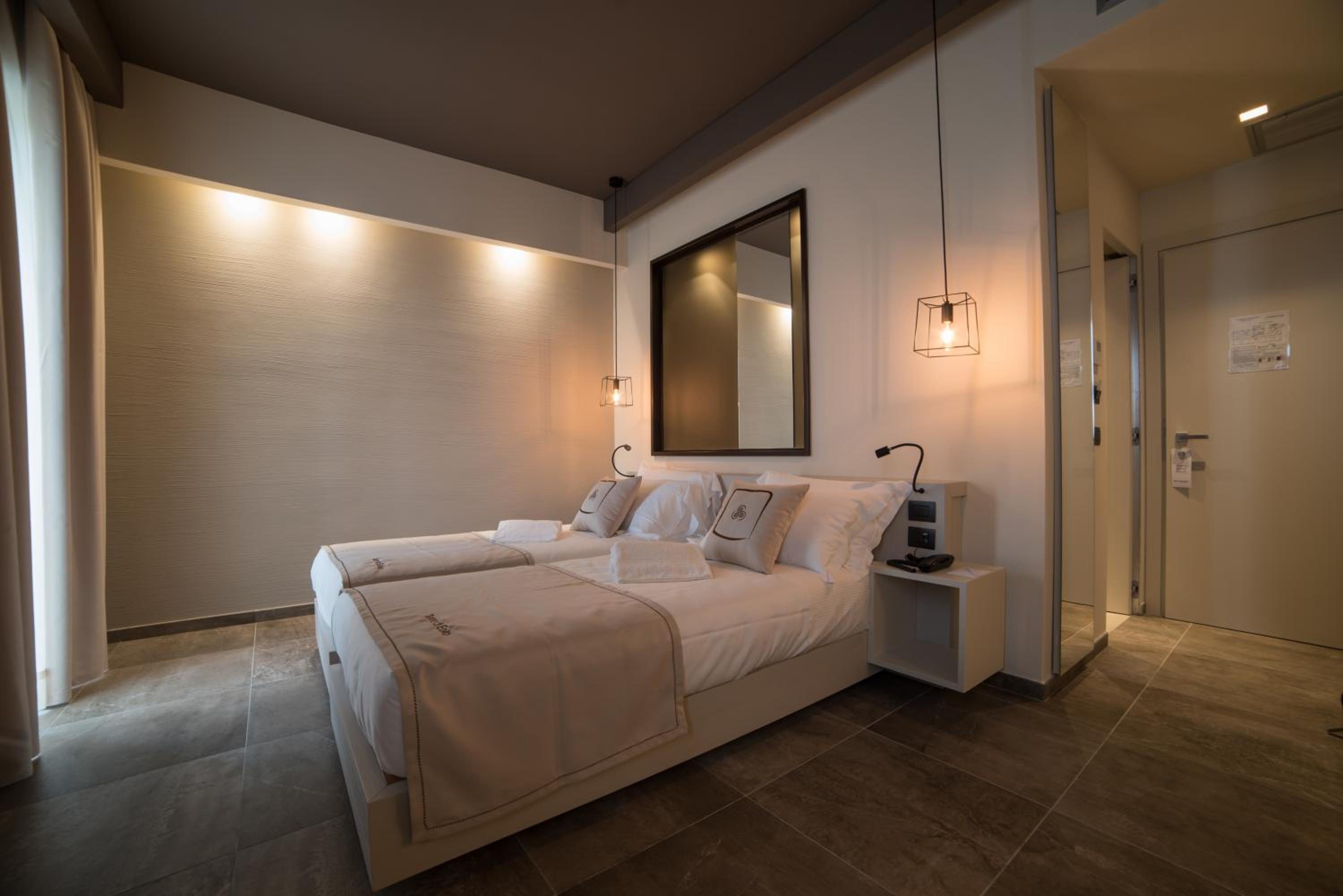 Superior Queen Room with Sea View - Photo 13