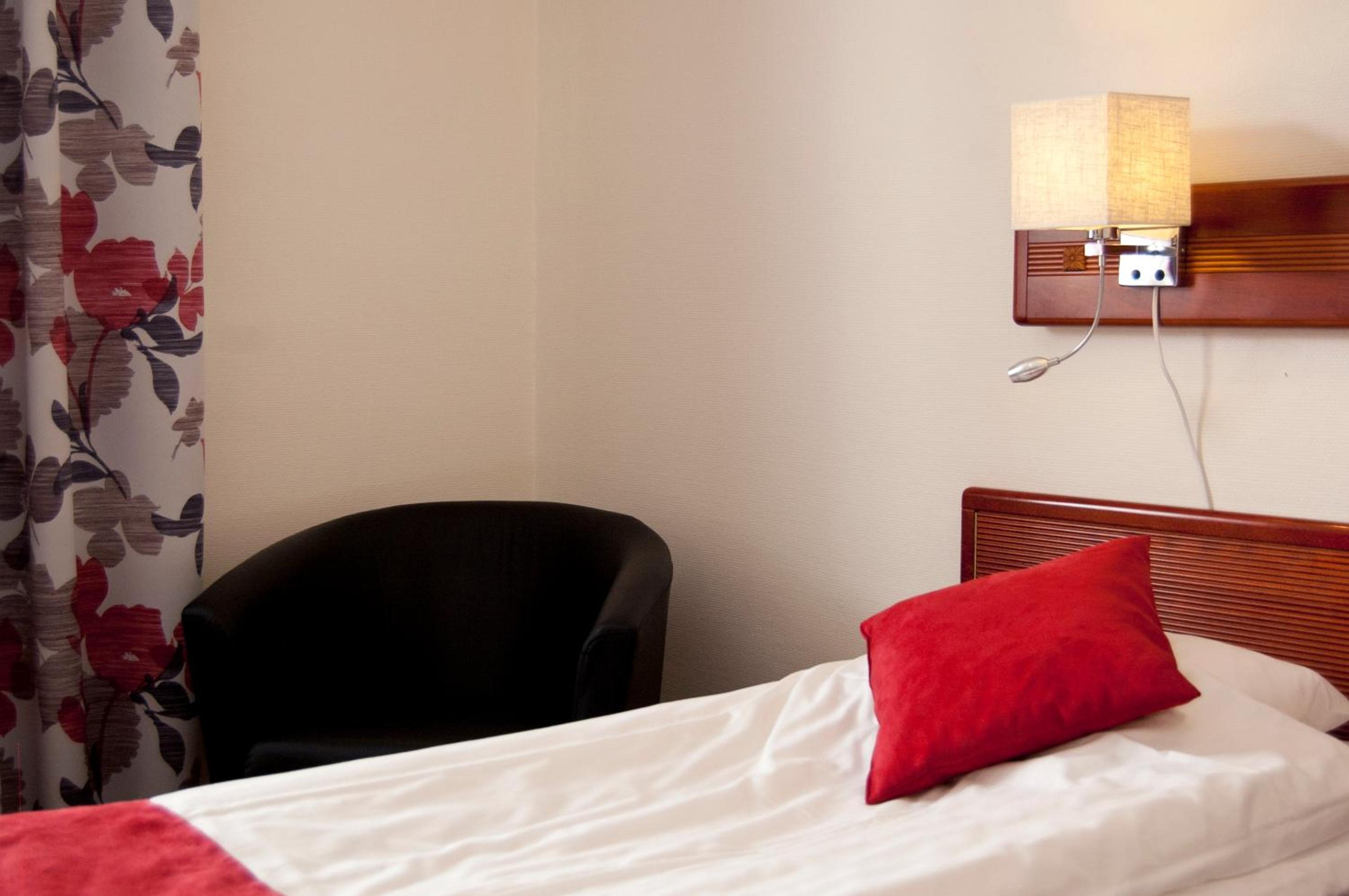 Standard Twin Room photo 1