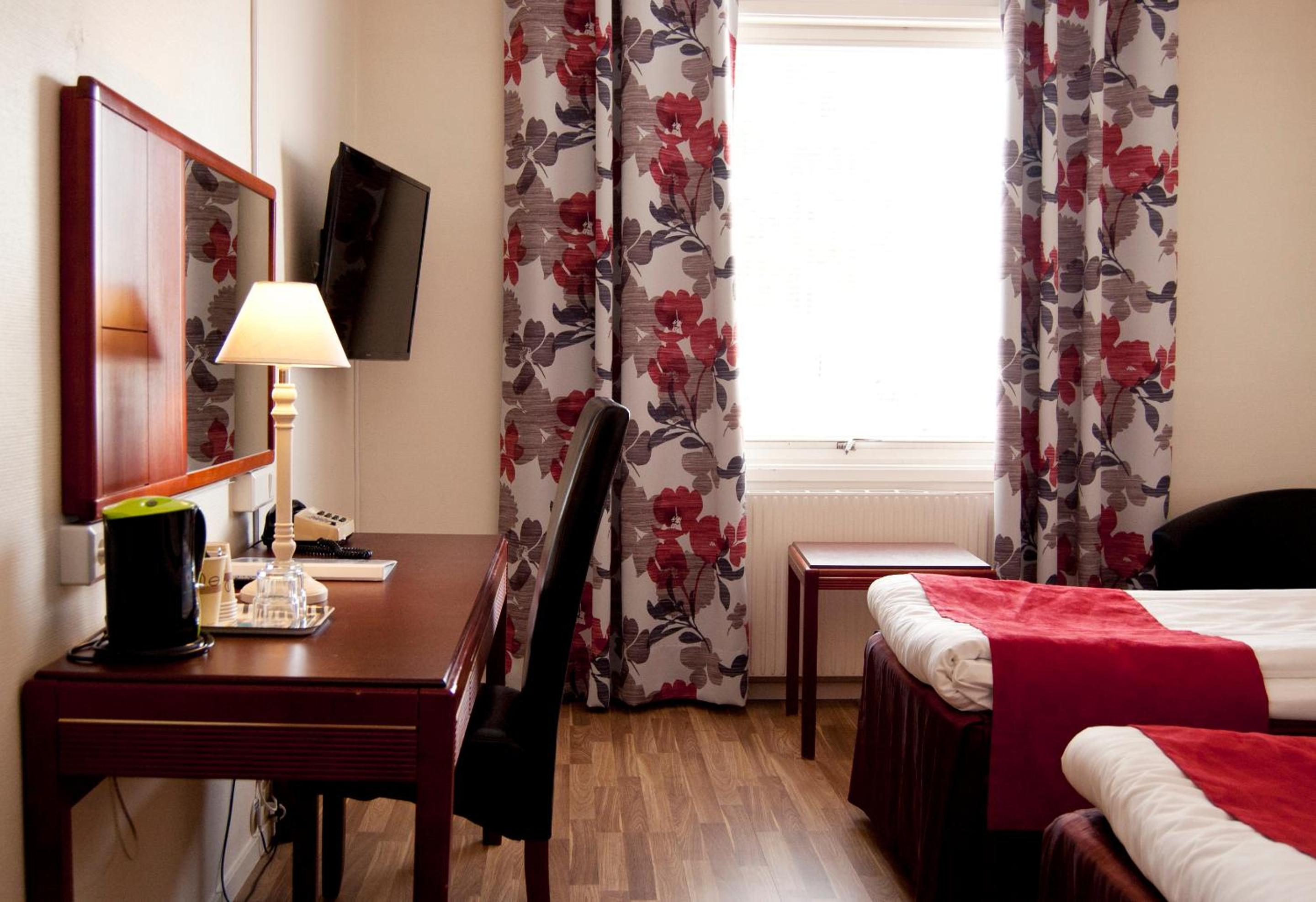 Standard Twin Room photo 3