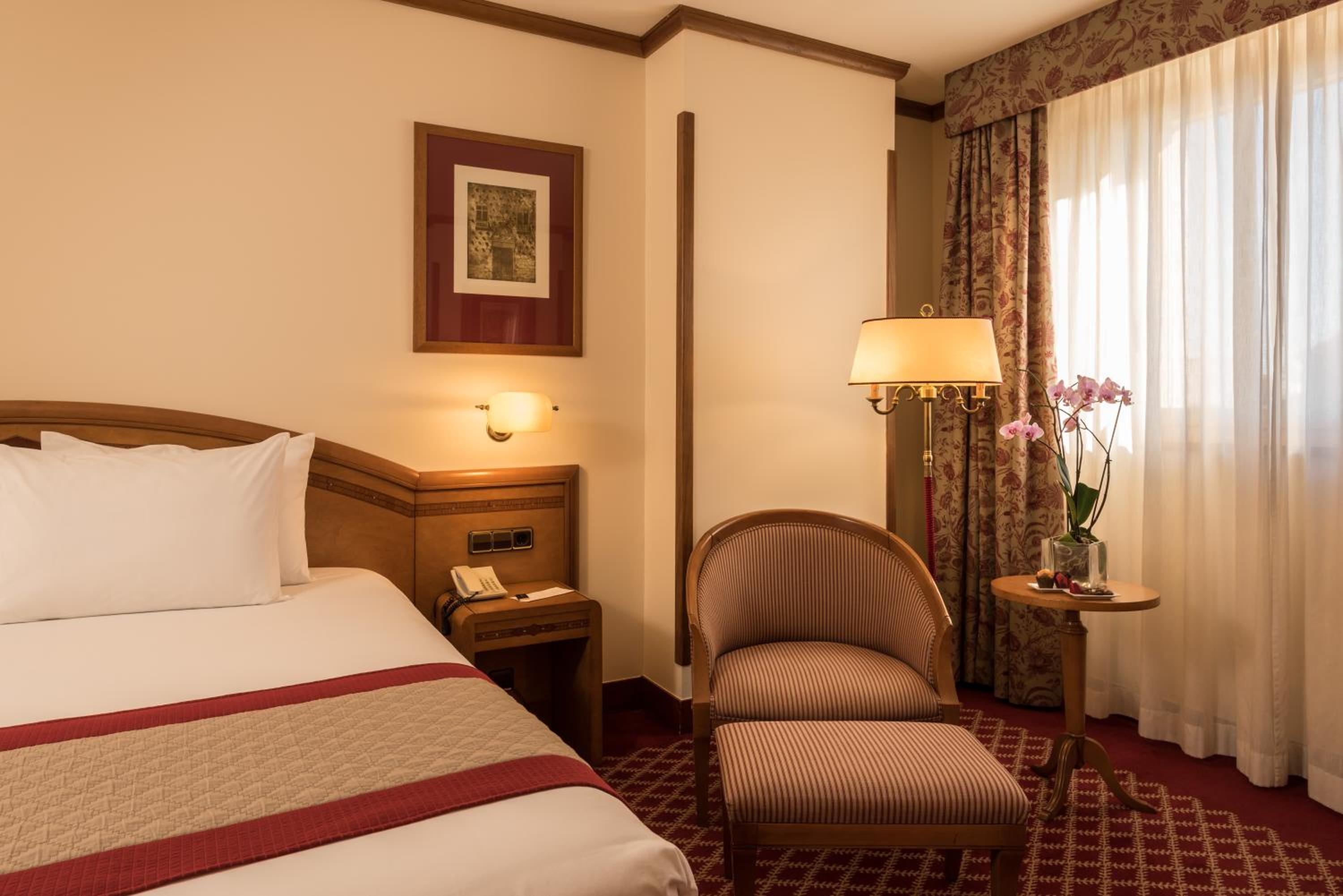Double or Twin Room - Photo 2
