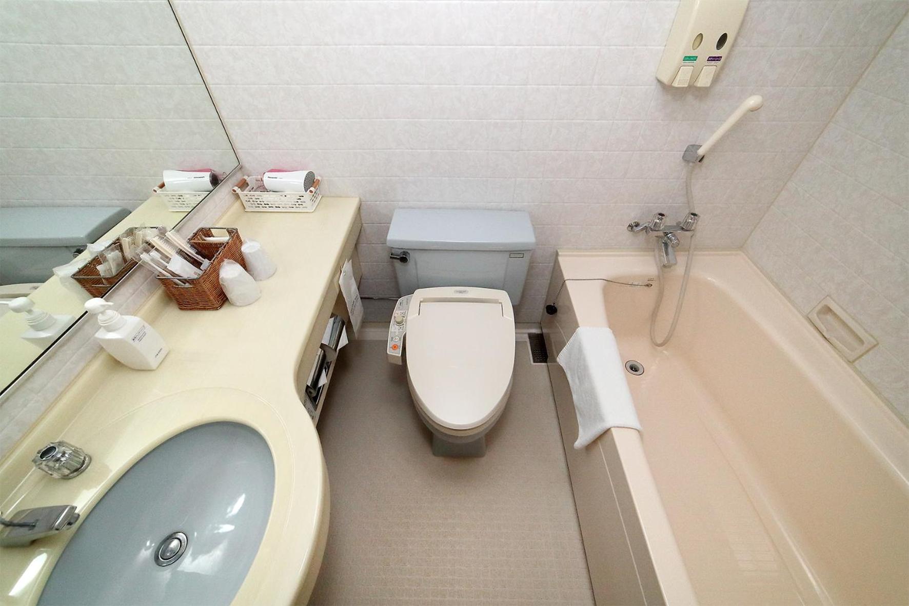 Standard Twin Room - Non-Smoking - Photo 2