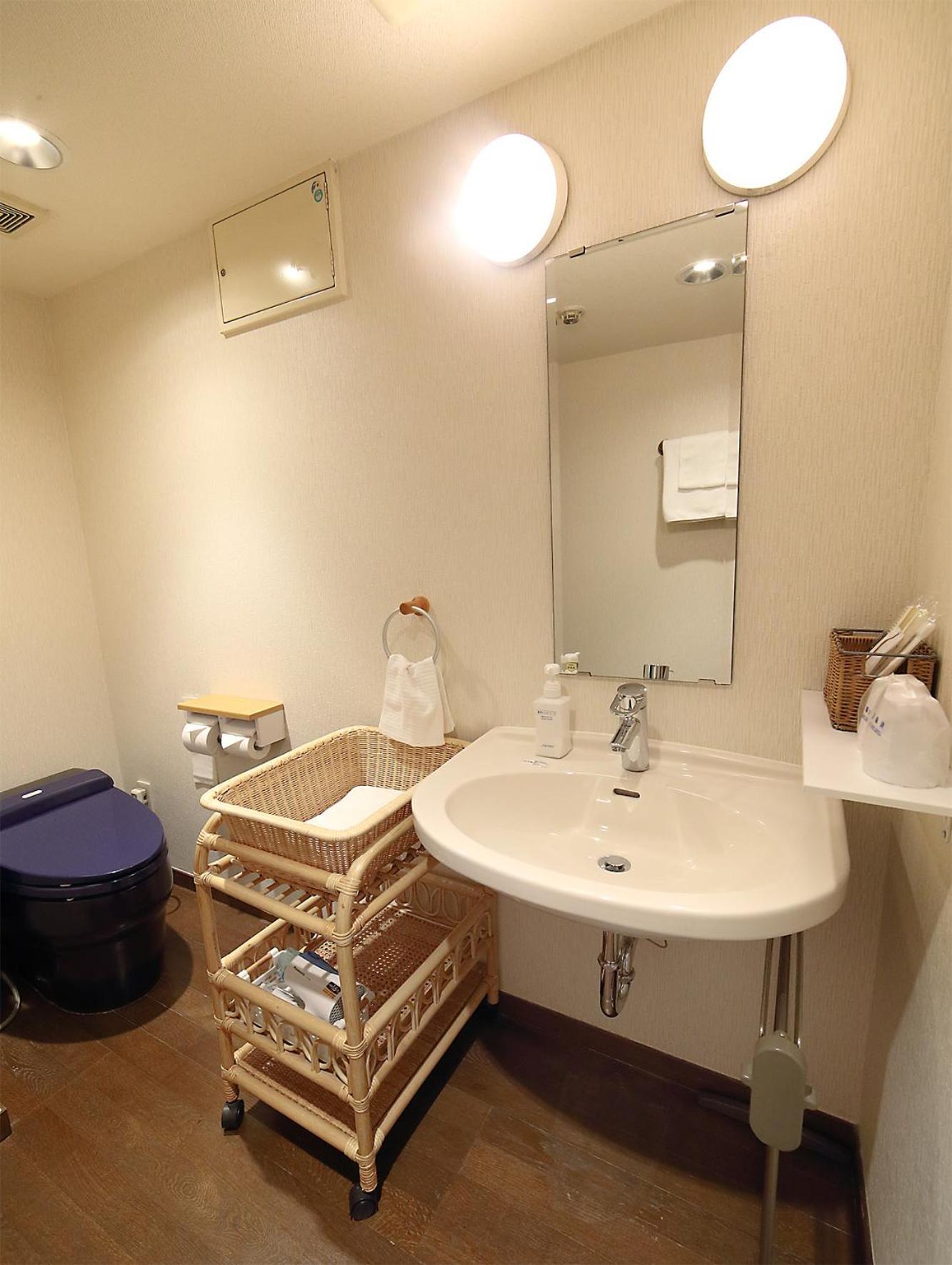 Deluxe Twin Room - Non-Smoking - Photo 2