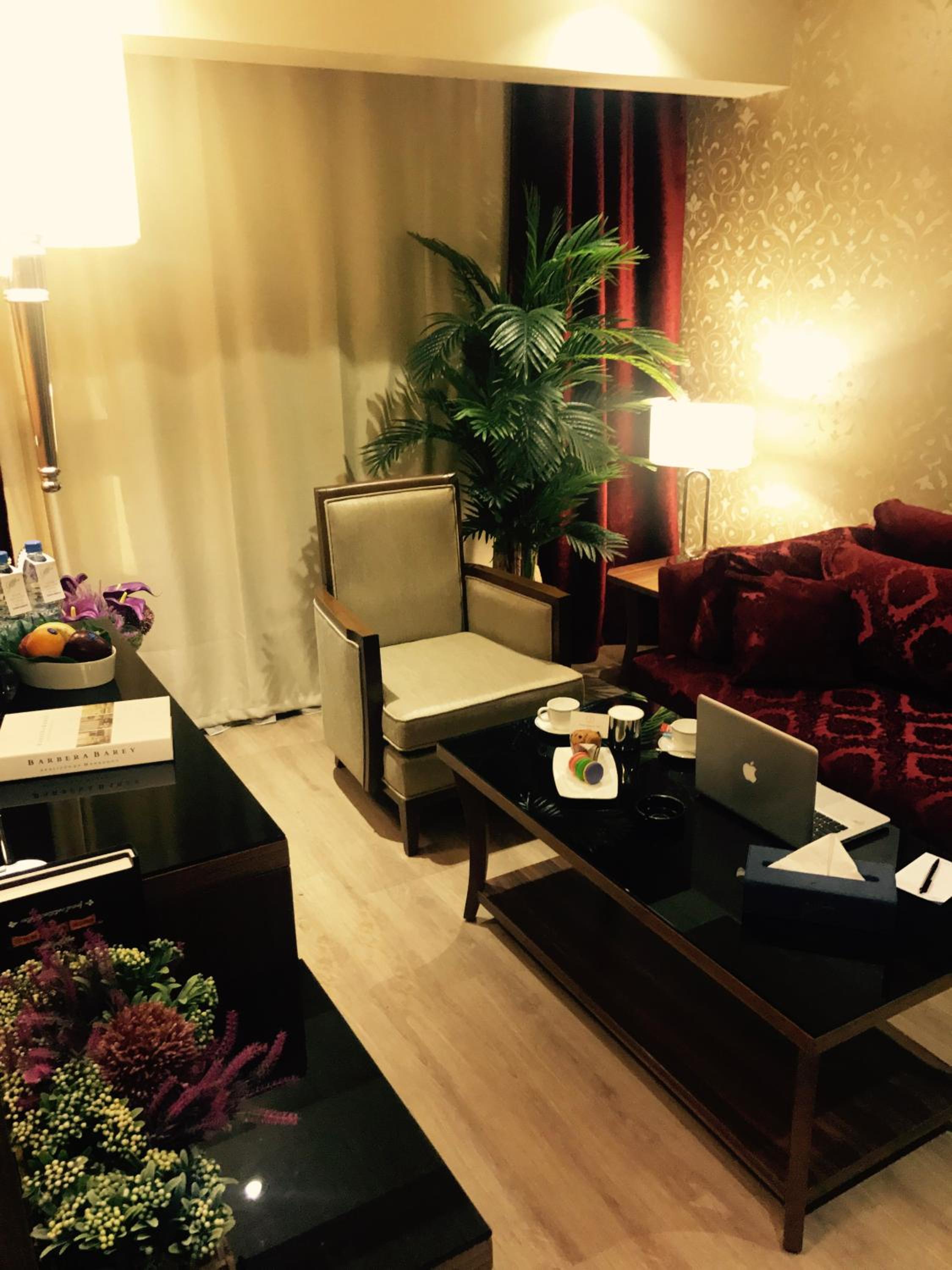 Ivory Suite photo 2