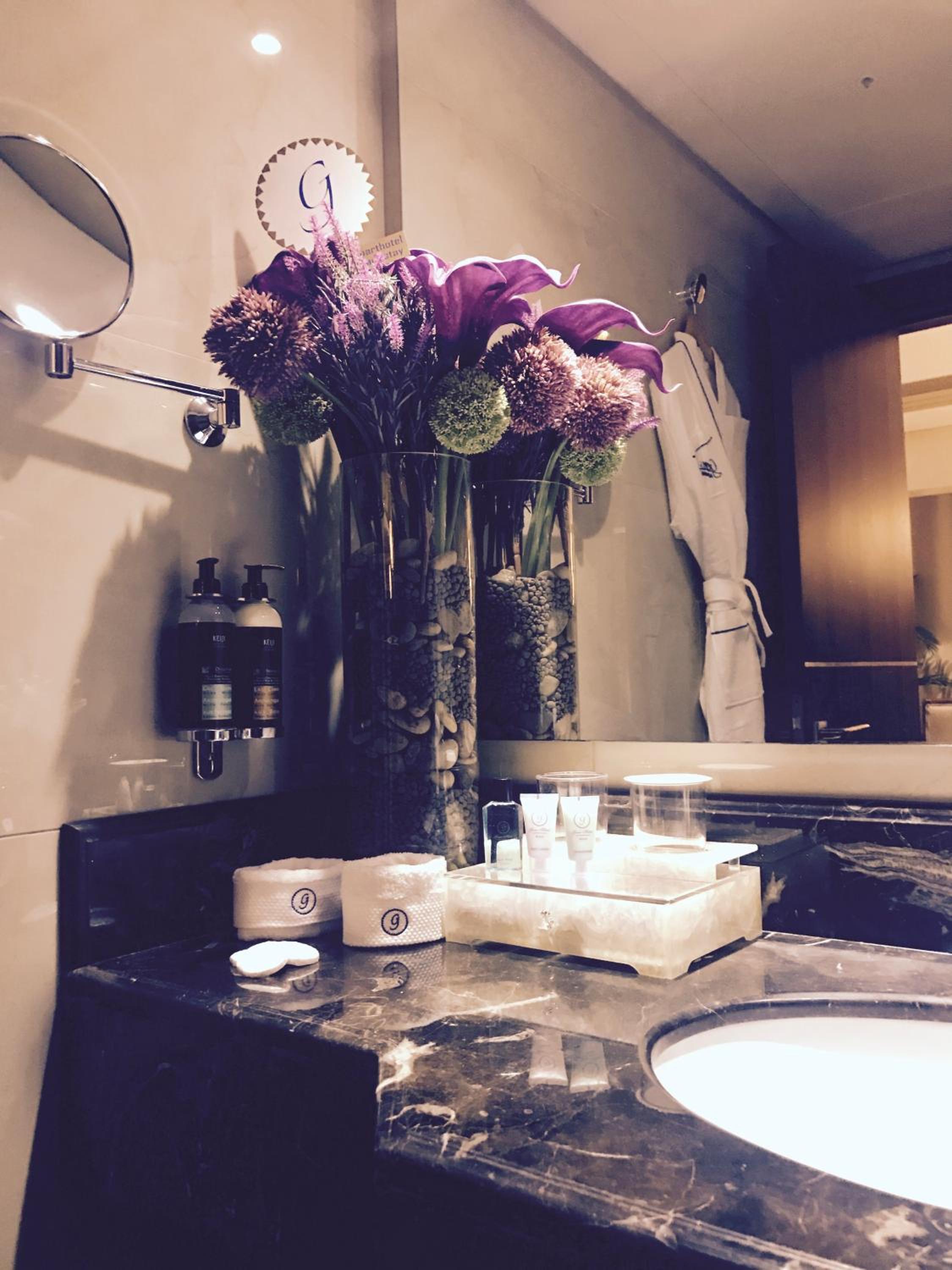Ivory Suite photo 3