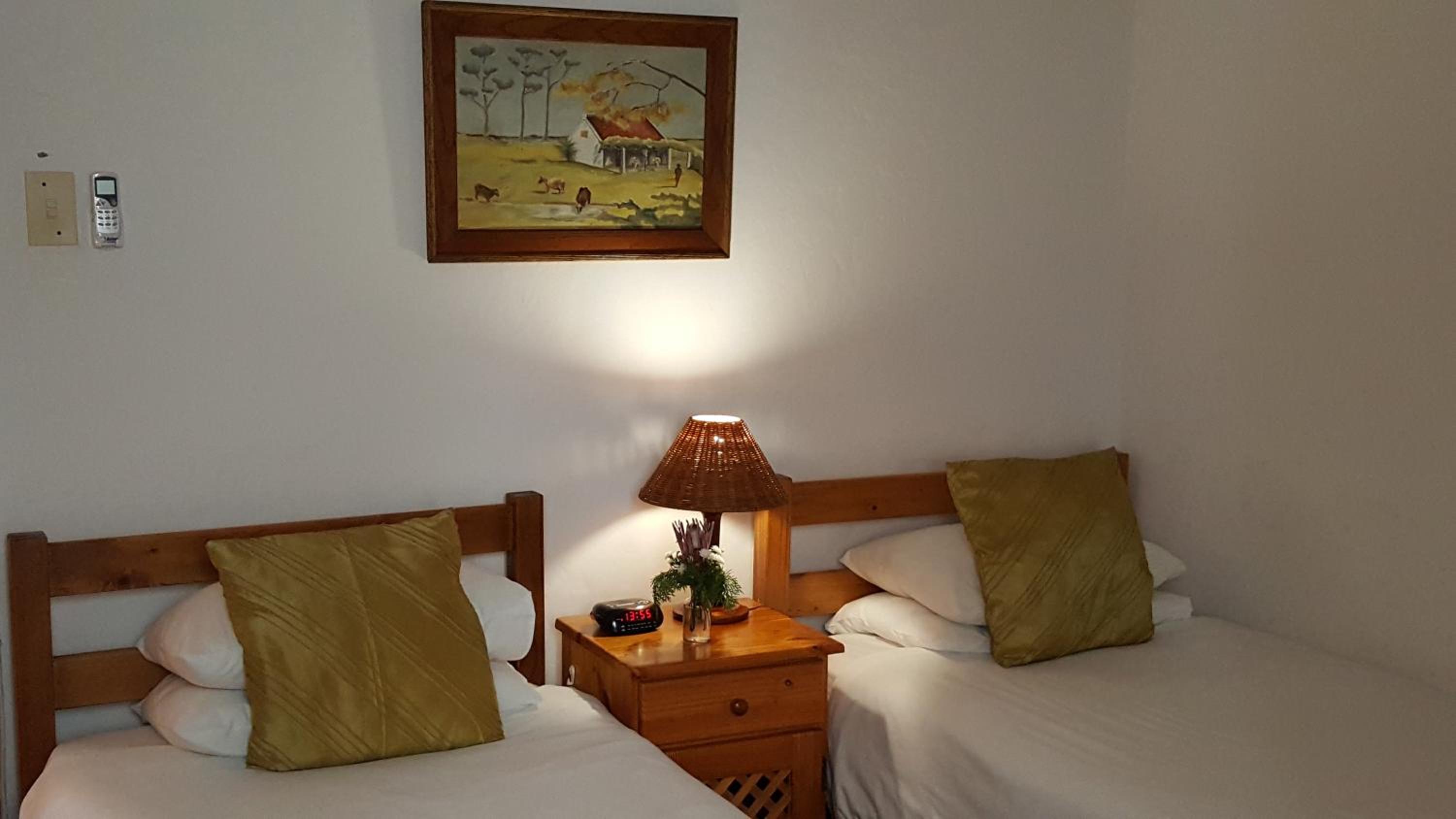 Three-Bedroom Cottage - Photo 6