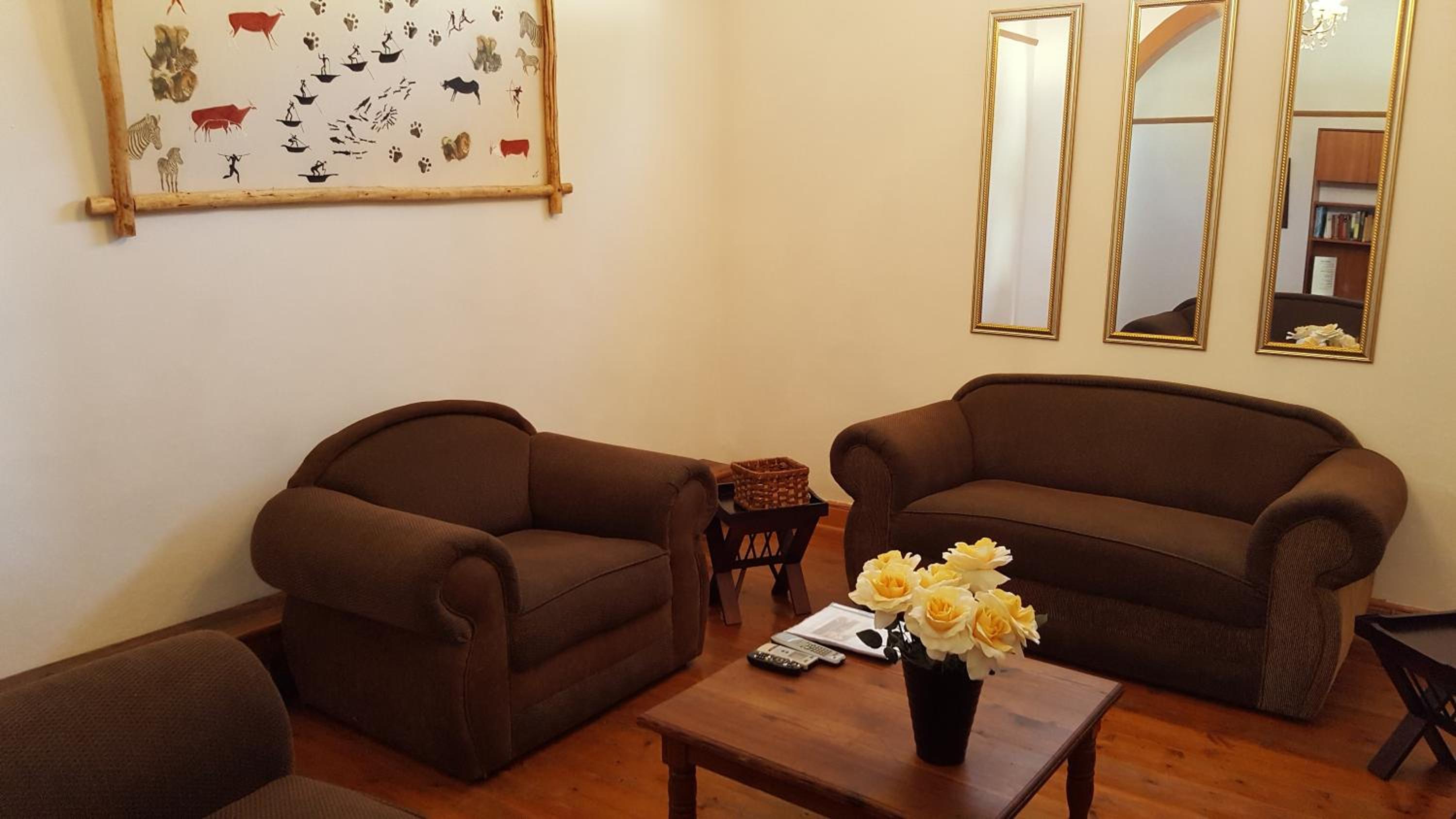 Three-Bedroom Cottage - Photo 17