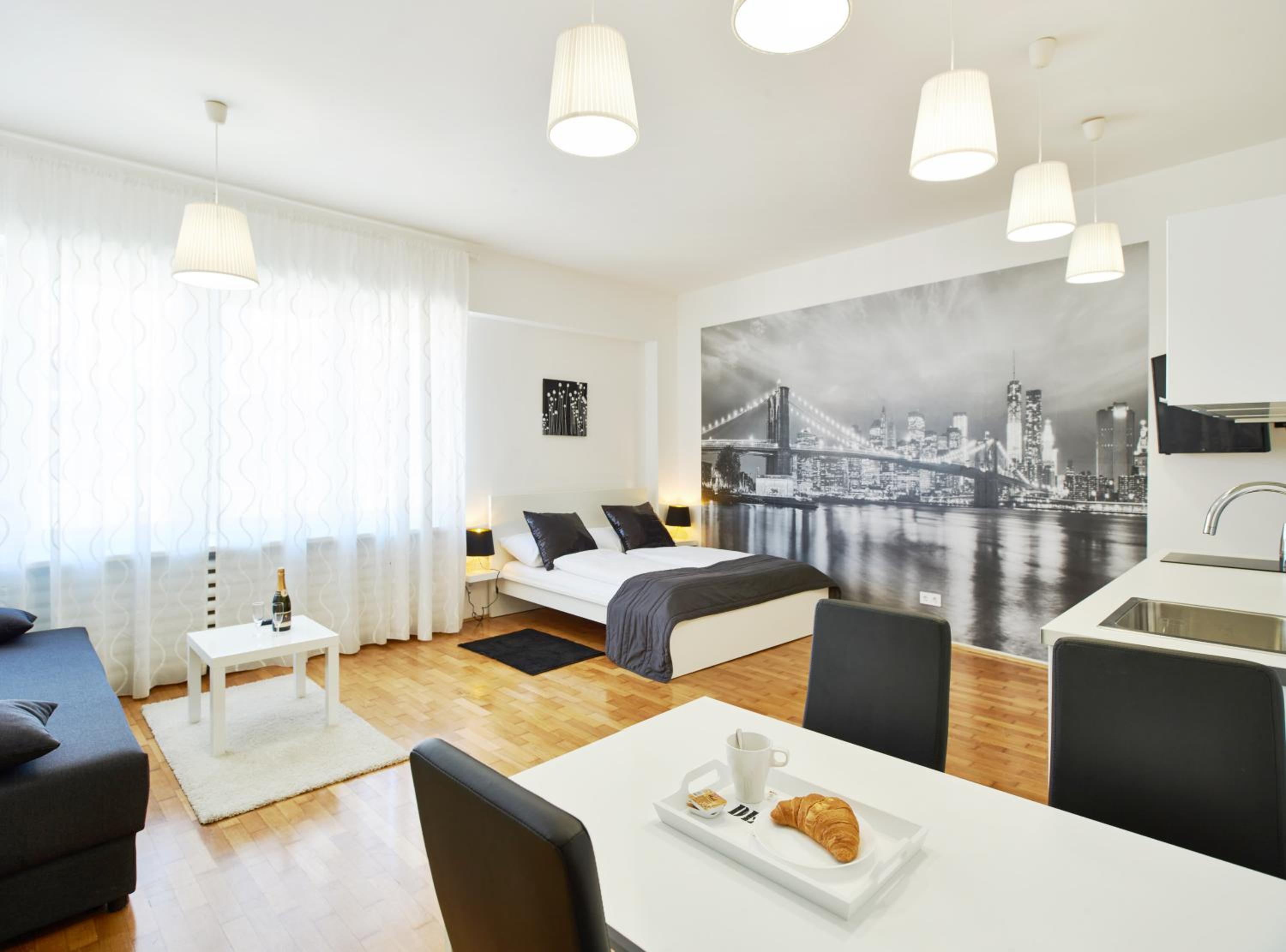 Deluxe Studio Apartment