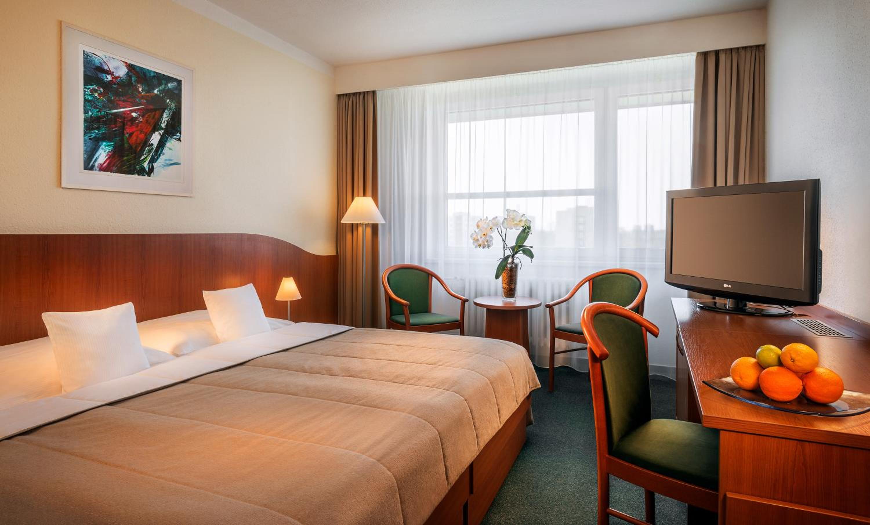 Standard Twin Room - Photo 1