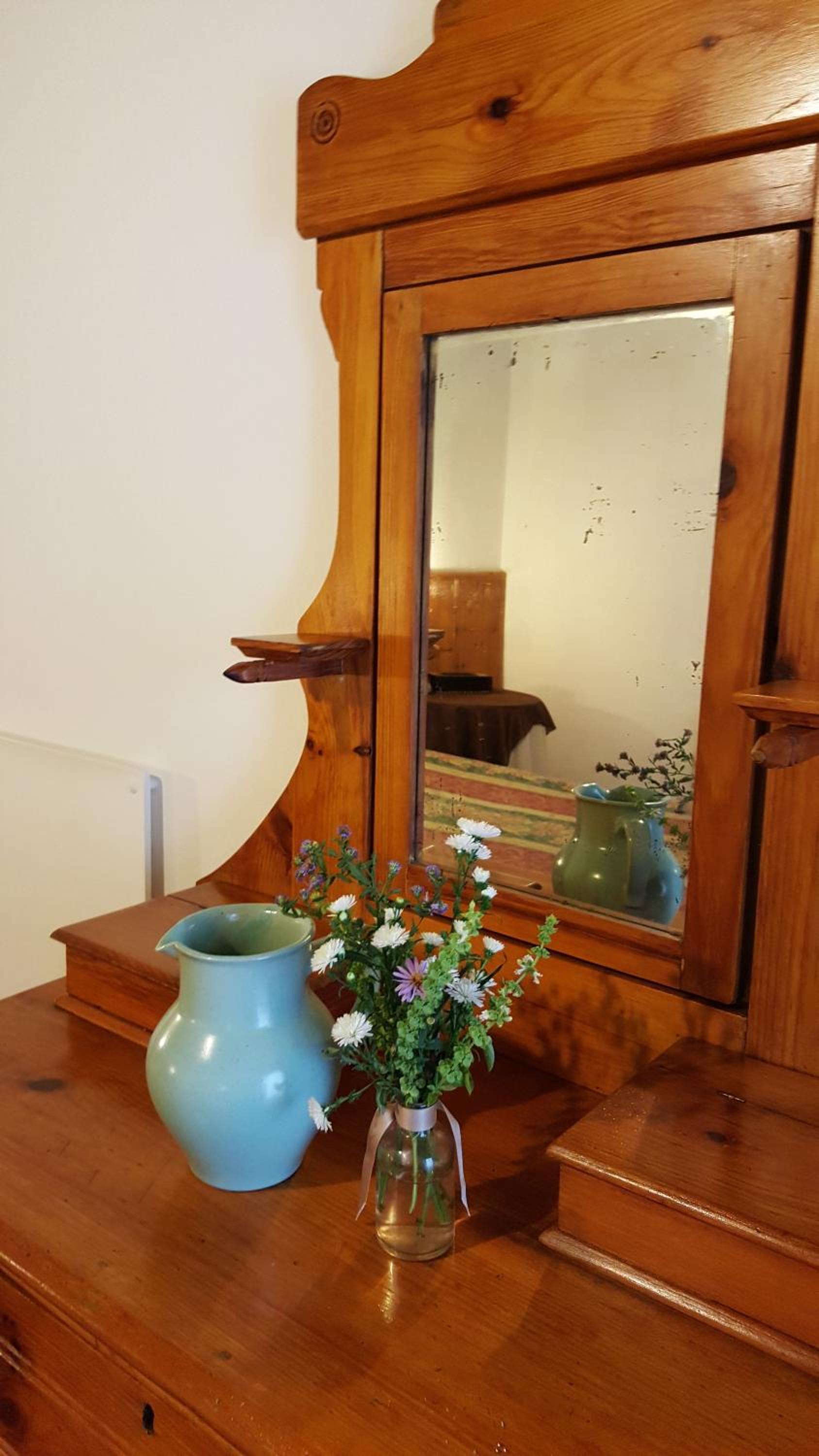 One-Bedroom Cottage - Photo 2