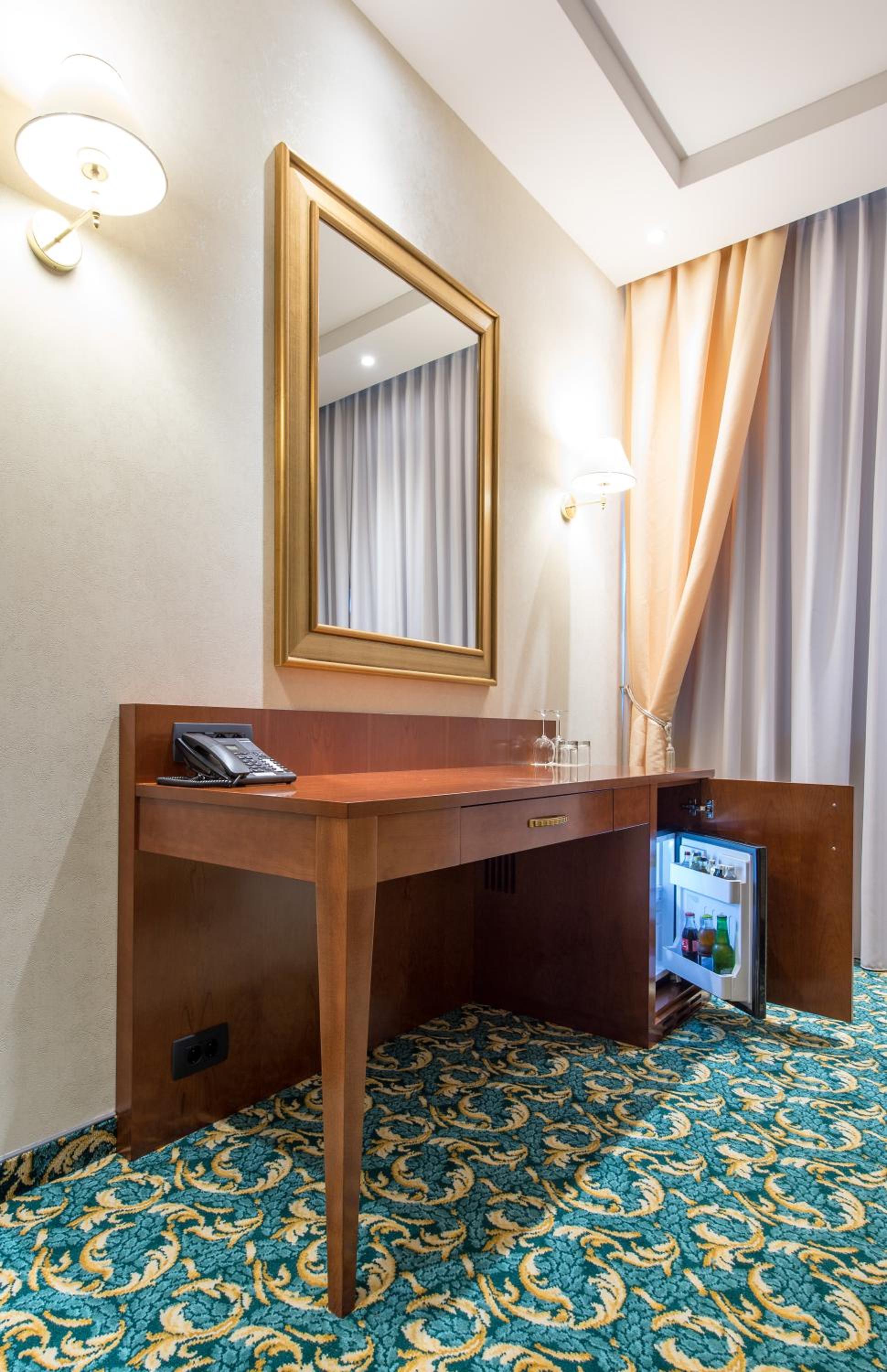 Deluxe Twin Room photo 3