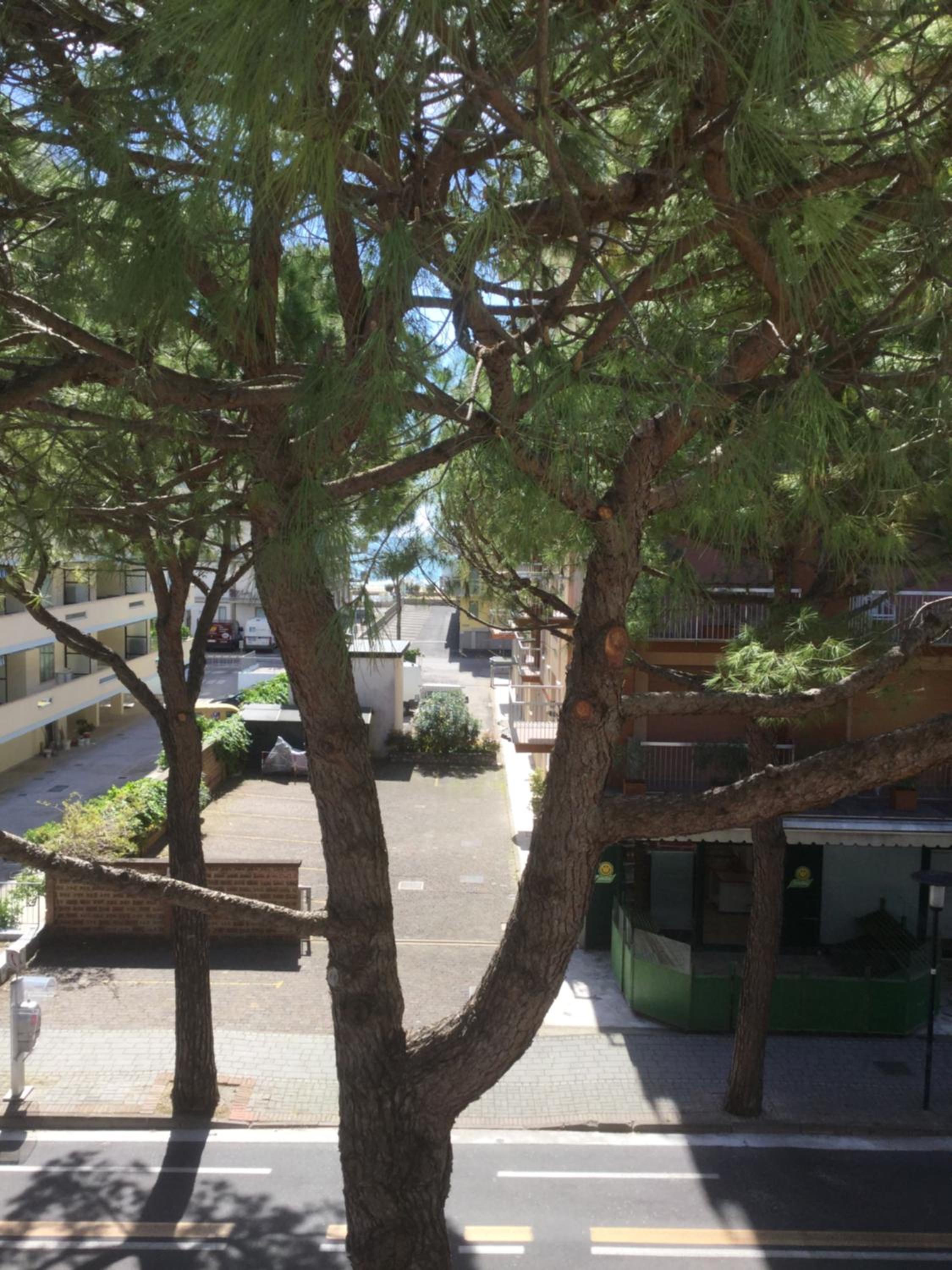 Double or Twin Room with Balcony and View - Photo 4